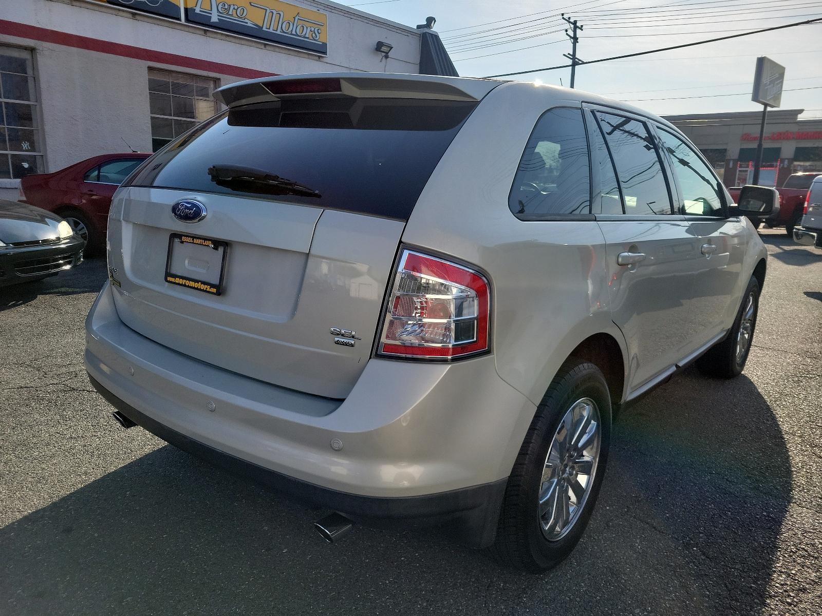 2007 Light Sage Metallic - NH /Charcoal - W Ford Edge SEL PLUS (2FMDK49C37B) with an 3.5L V6 DURATEC ENGINE engine, located at 50 Eastern Blvd., Essex, MD, 21221, (410) 686-3444, 39.304367, -76.484947 - Experience the perfect blend of convenience, style, and power with our 2007 Ford Edge SEL PLUS awd 4dr sel plus edition. Exuding a classic tan exterior, this midsize SUV is powered by a 3.5l v6 duratec engine which delivers an impressive performance with superb efficiency. Its all-wheel-drive capabi - Photo #3