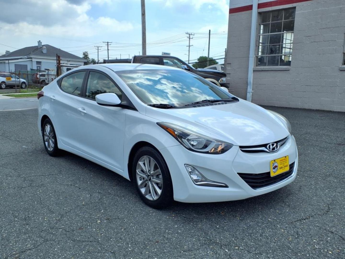 2015 Quartz White Pearl Hyundai ELANTRA SE (5NPDH4AEXFH) with an 1.8L 1.8L I4 145hp 130ft. lbs. Sequential-Port F.I. engine, 6-Speed Shiftable Automatic transmission, located at 50 Eastern Blvd., Essex, MD, 21221, (410) 686-3444, 39.304367, -76.484947 - Photo#6