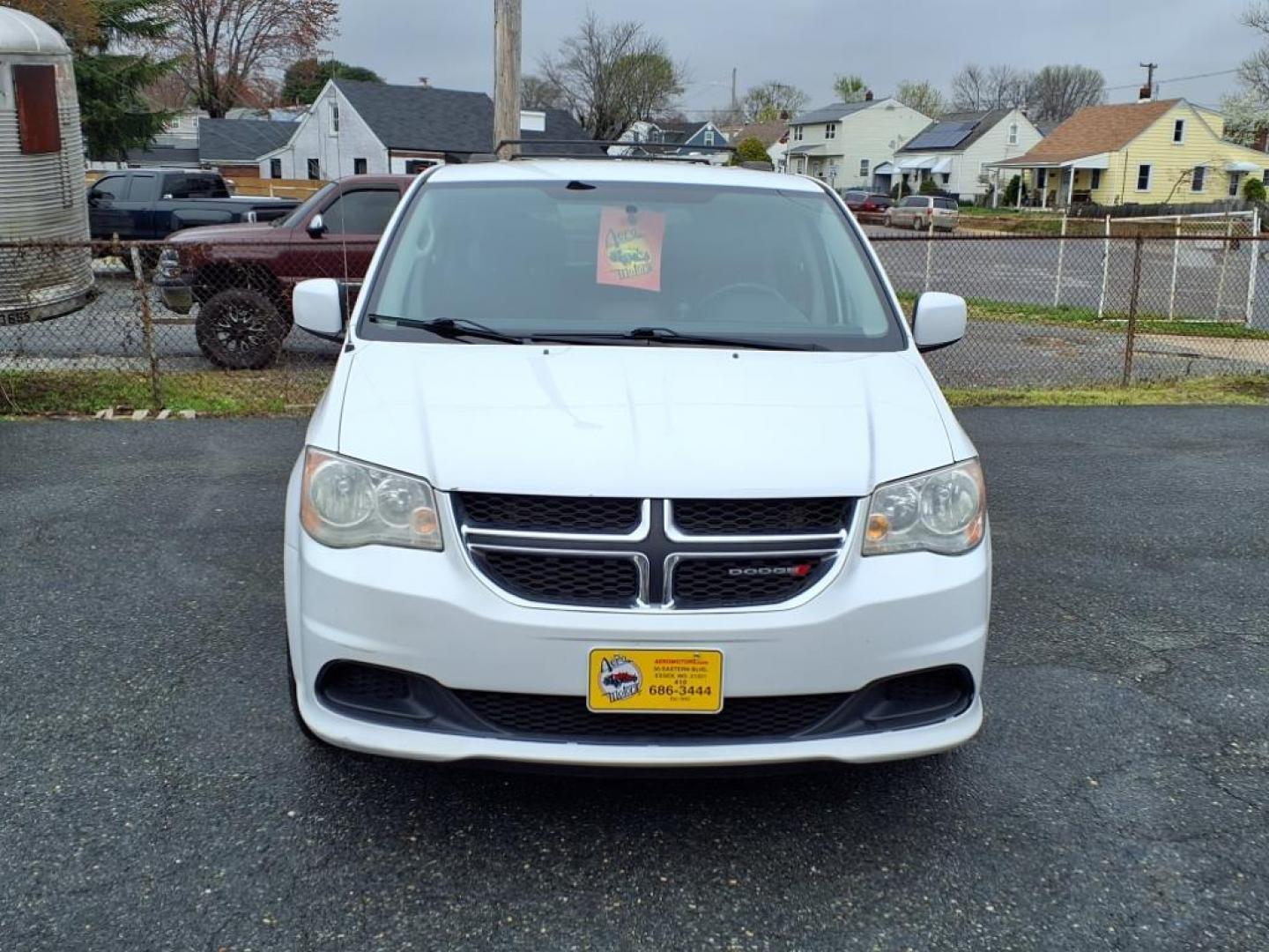 2014 Bright White Clear Coat Dodge Grand Caravan SXT (2C4RDGCG3ER) with an 3.6L Pentastar 3.6L Flex Fuel V6 283hp 260ft. lbs. Sequential-Port F.I. engine, 6-Speed Shiftable Automatic transmission, located at 50 Eastern Blvd., Essex, MD, 21221, (410) 686-3444, 39.304367, -76.484947 - Photo#8