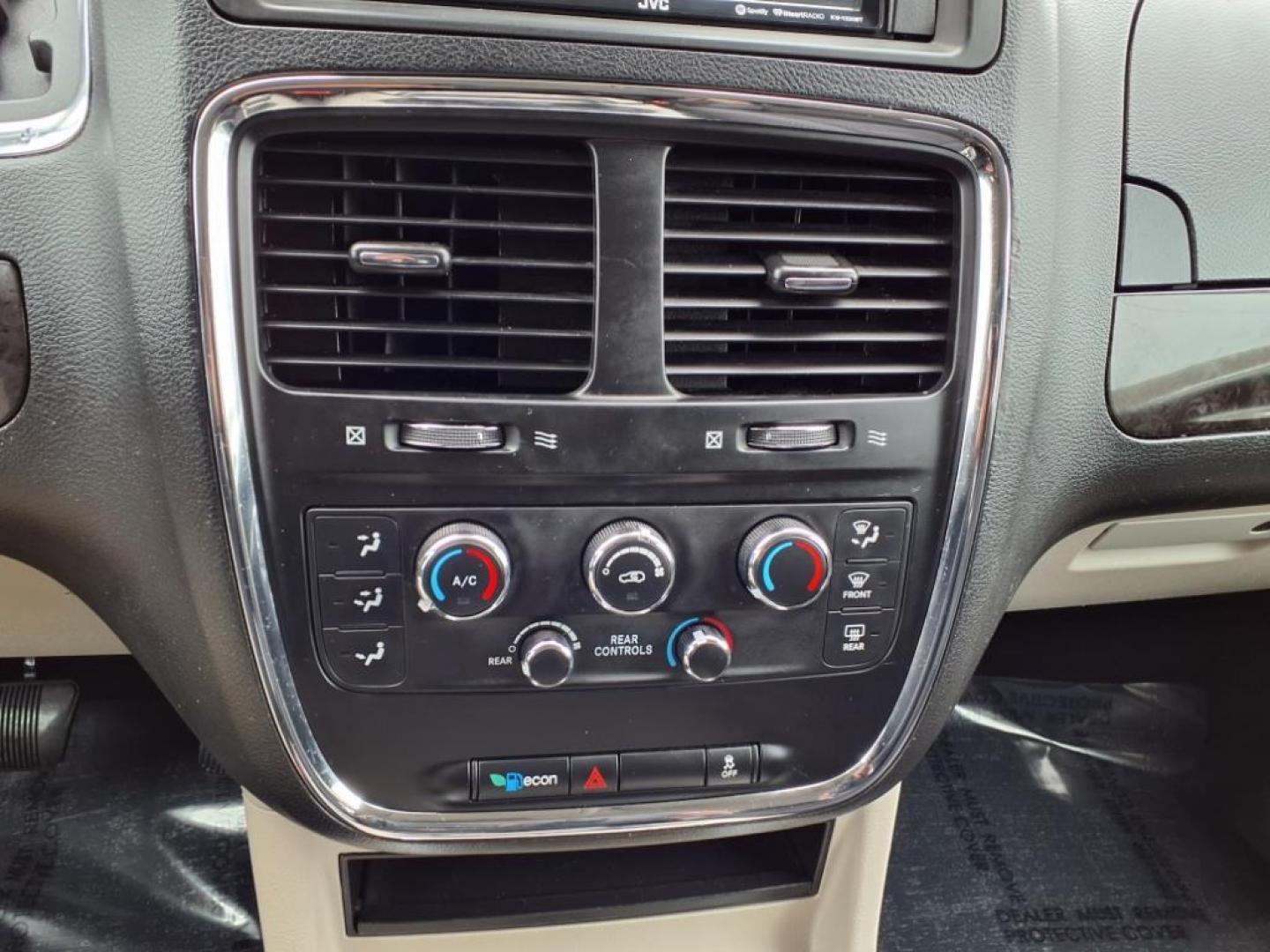 2014 Bright White Clear Coat Dodge Grand Caravan SXT (2C4RDGCG3ER) with an 3.6L Pentastar 3.6L Flex Fuel V6 283hp 260ft. lbs. Sequential-Port F.I. engine, 6-Speed Shiftable Automatic transmission, located at 50 Eastern Blvd., Essex, MD, 21221, (410) 686-3444, 39.304367, -76.484947 - Photo#18