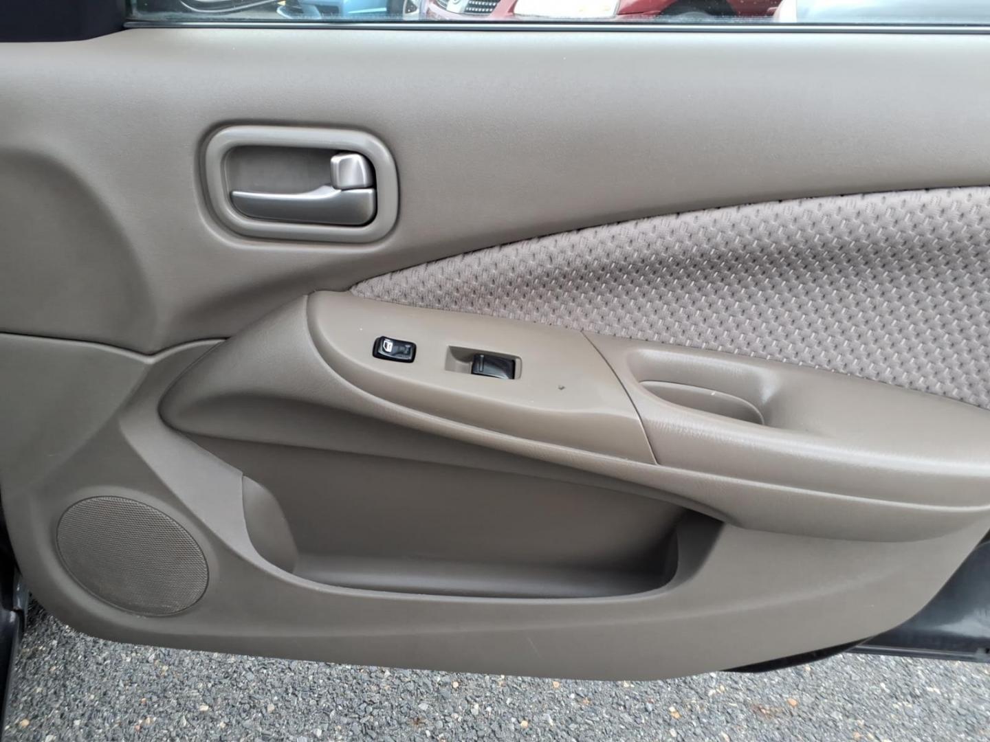 2004 Blackout Nissan Sentra 1.8 S (3N1CB51D54L) with an 1.8L 1L NA I4 double overhead cam (DOHC) 16V Fuel Injected engine, Automatic transmission, located at 50 Eastern Blvd., Essex, MD, 21221, (410) 686-3444, 39.304367, -76.484947- Photo#10
