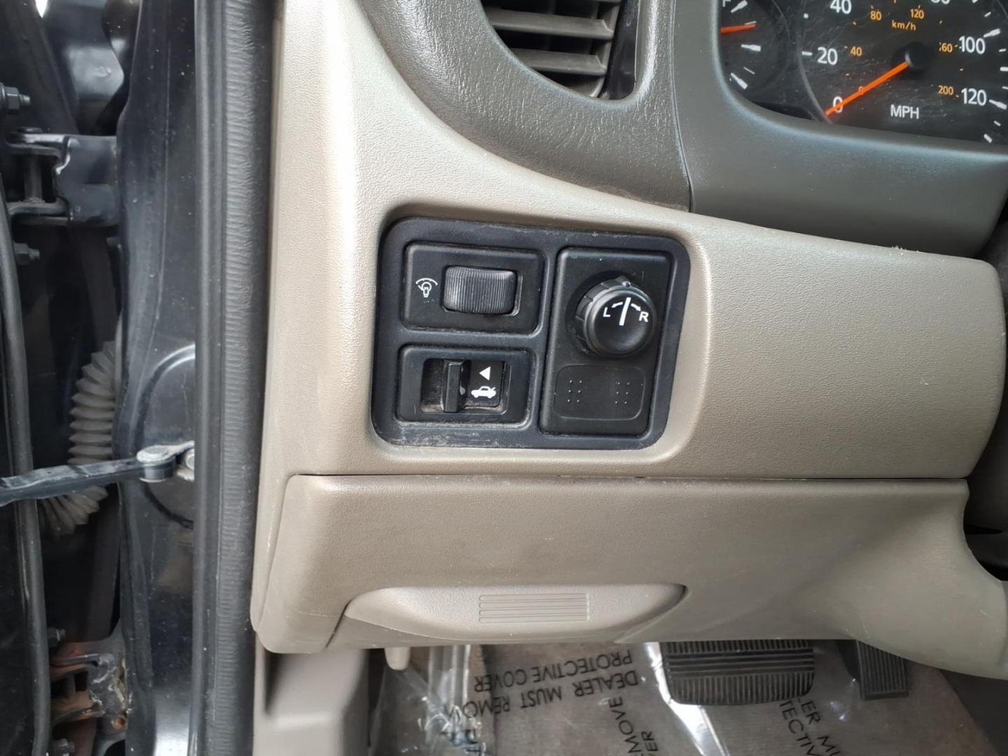 2004 Blackout Nissan Sentra 1.8 S (3N1CB51D54L) with an 1.8L 1L NA I4 double overhead cam (DOHC) 16V Fuel Injected engine, Automatic transmission, located at 50 Eastern Blvd., Essex, MD, 21221, (410) 686-3444, 39.304367, -76.484947- Photo#15