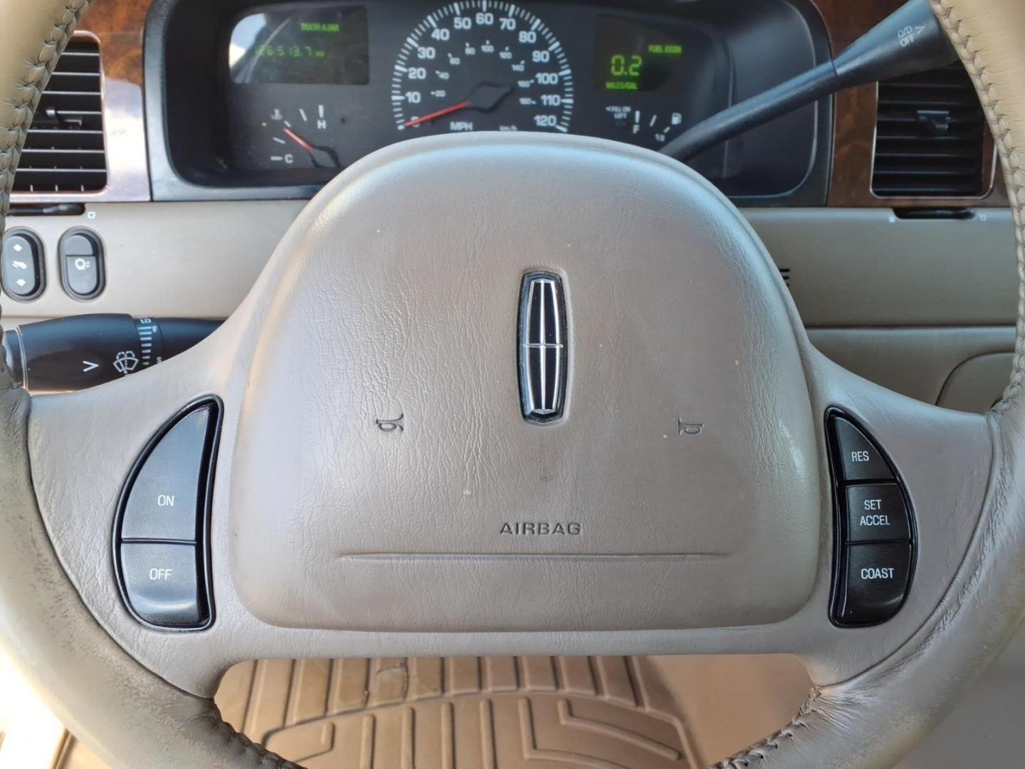 2002 Biege Lincoln Town Car Executive (1LNHM81W72Y) with an 4.6L 4.6L V8 220hp 265ft. lbs. Fuel Injected engine, 4-Speed Automatic transmission, located at 50 Eastern Blvd., Essex, MD, 21221, (410) 686-3444, 39.304367, -76.484947 - Photo#19