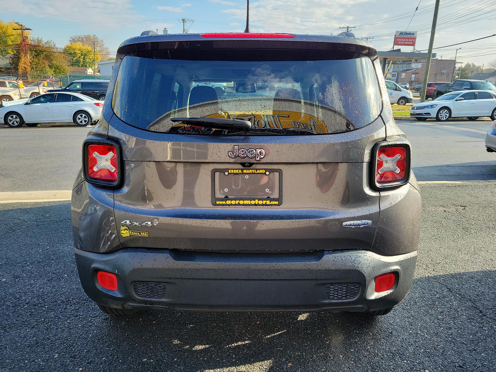 2016 BLACK /Black JEEP RENEGADE Latitude (ZACCJBBT1GP) with an ENGINE: 2.4L I4 MULTIAIR engine, located at 50 Eastern Blvd., Essex, MD, 21221, (410) 686-3444, 39.304367, -76.484947 - With car-like handling and unmatched off-road credentials, our 2016 Jeep Renegade Latitude 4X4 in Granite Crystal Metallic lets you take on those great adventures in elevated style! Powered by a 2.4 Liter 4 Cylinder that offers 180hp paired with a 9 Speed Automatic transmission for the ultimate in a - Photo #4