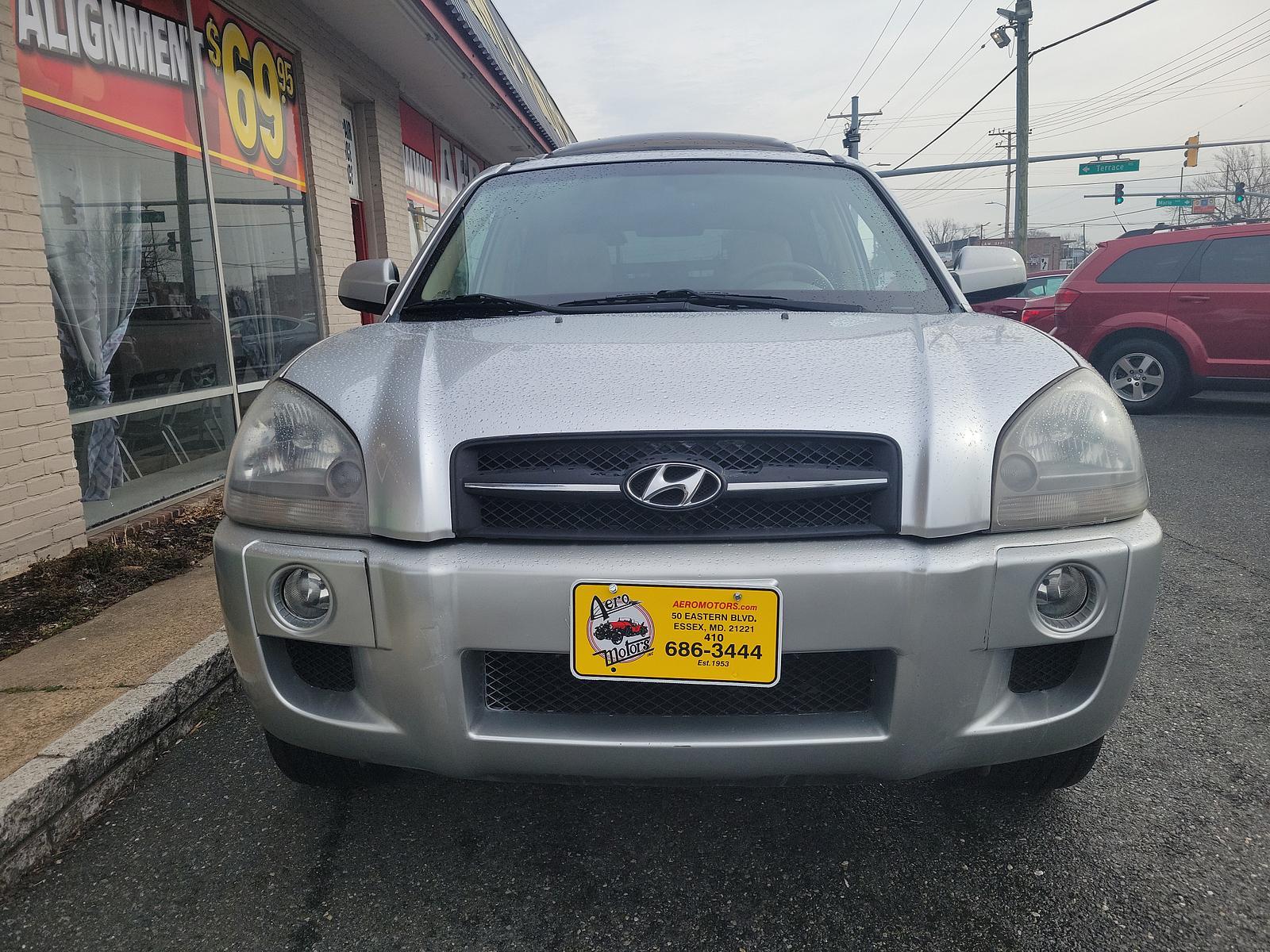 2007 Platinum - 6M /Beige - Z9 Hyundai Tucson Limited (KM8JN12D17U) with an 2.7L DOHC MPI 24-valve V6 engine engine, located at 50 Eastern Blvd., Essex, MD, 21221, (410) 686-3444, 39.304367, -76.484947 - <p>Our 2007 Hyundai Tucson Limited AWD in Platinum is comfortable around town and on the highway. Powered by a 2.7 Liter V6 that offers 173hp while connected to a responsive 4 Speed Automatic transmission for ample passing power. The handling of this All Wheel Drive SUV is smooth and agile, as you r - Photo #1