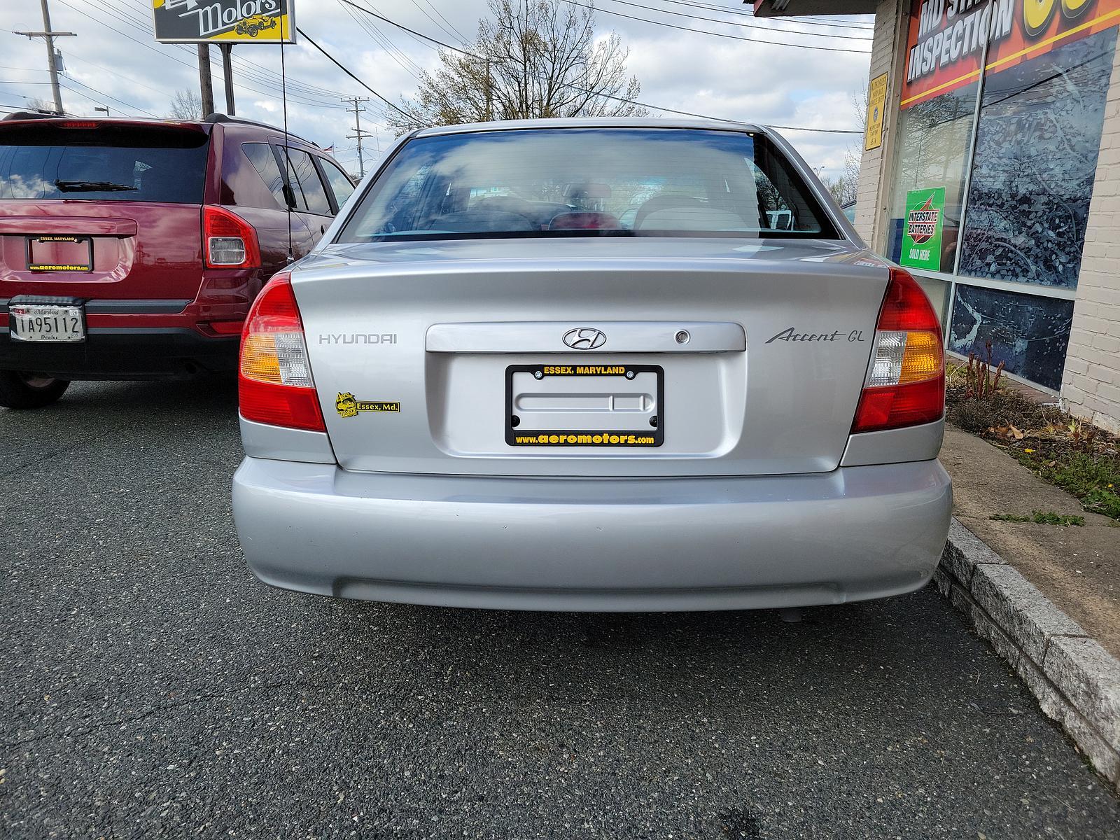 2000 Silver Mist - CS /Gray - LT Hyundai Accent GL (KMHCG45G5YU) with an 1.5L SOHC MPI 12 valve 4 cyl engine engine, located at 50 Eastern Blvd., Essex, MD, 21221, (410) 686-3444, 39.304367, -76.484947 - <p>Our 2000 Hyundai Accent GL Sedan is a great car shown off in Silver Mist! Powered by a 1.6 Liter 4 Cylinder connected to a 4 Speed Automated transmission for easy passing commands. This Front Wheel Drive sedan provides up to 35mpg on the highway and handles well to make for a perfect commuter aro - Photo #4
