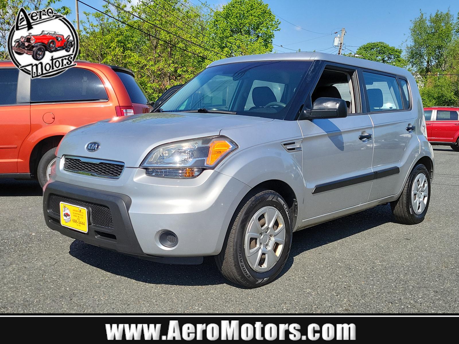 2011 Bright Silver - A3D /Black seat trim - WK Kia Soul (KNDJT2A15B7) with an 1.6L DOHC MPI CVVT I4 engine engine, located at 50 Eastern Blvd., Essex, MD, 21221, (410) 686-3444, 39.304367, -76.484947 - <p>This great-looking 2011 Kia Soul Hatchback offers a unique style in Bright Silver that you will love taking on the town. Powered by a 2.0 Liter 4 Cylinder generating 142hp connected to a 5 Speed Manual transmission. This Front Wheel Drive hatchback handles well, offering a smooth ride while secur - Photo #0