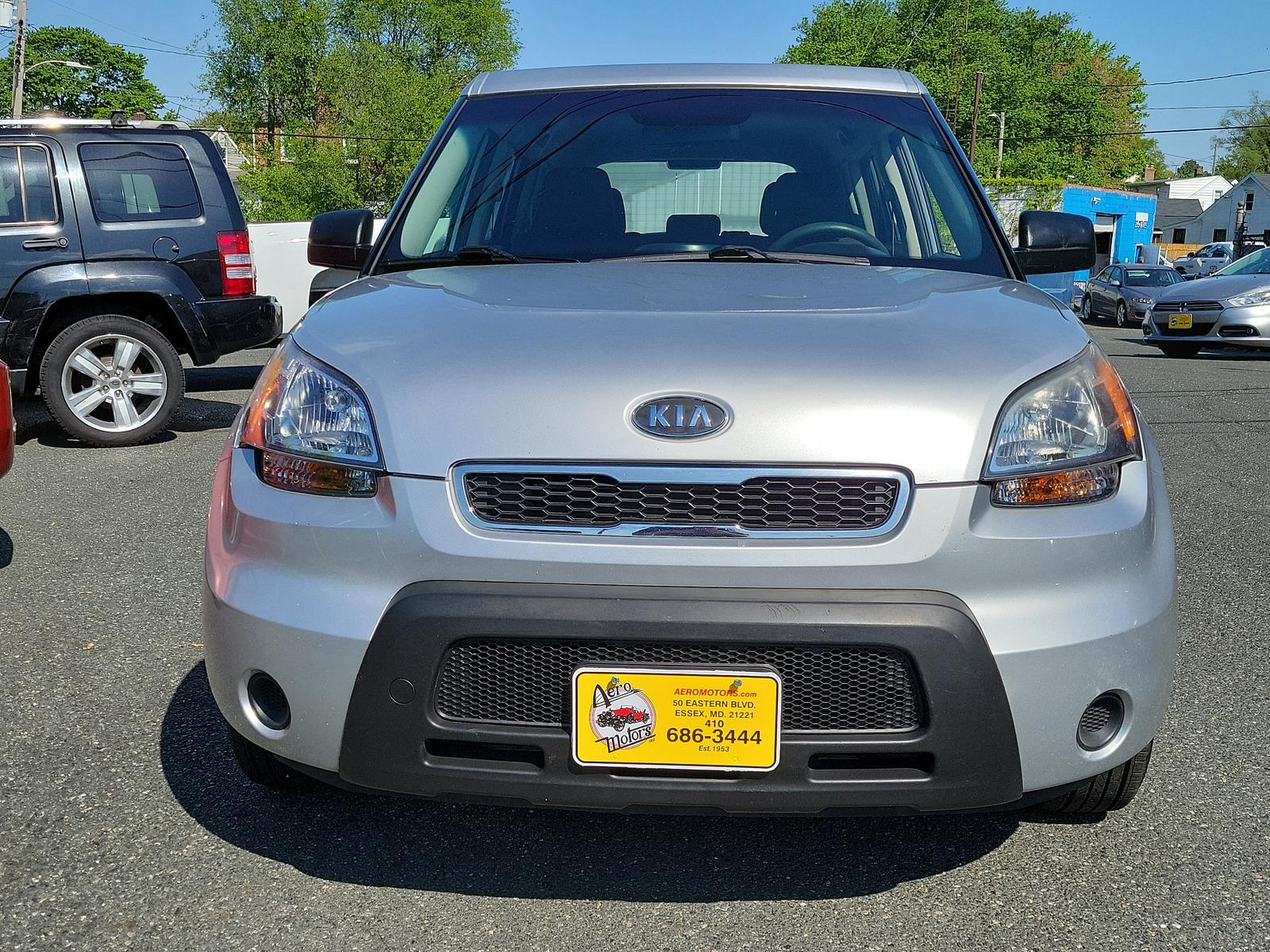 2011 Bright Silver - A3D /Black seat trim - WK Kia Soul (KNDJT2A15B7) with an 1.6L DOHC MPI CVVT I4 engine engine, located at 50 Eastern Blvd., Essex, MD, 21221, (410) 686-3444, 39.304367, -76.484947 - <p>This great-looking 2011 Kia Soul Hatchback offers a unique style in Bright Silver that you will love taking on the town. Powered by a 2.0 Liter 4 Cylinder generating 142hp connected to a 5 Speed Manual transmission. This Front Wheel Drive hatchback handles well, offering a smooth ride while secur - Photo #1