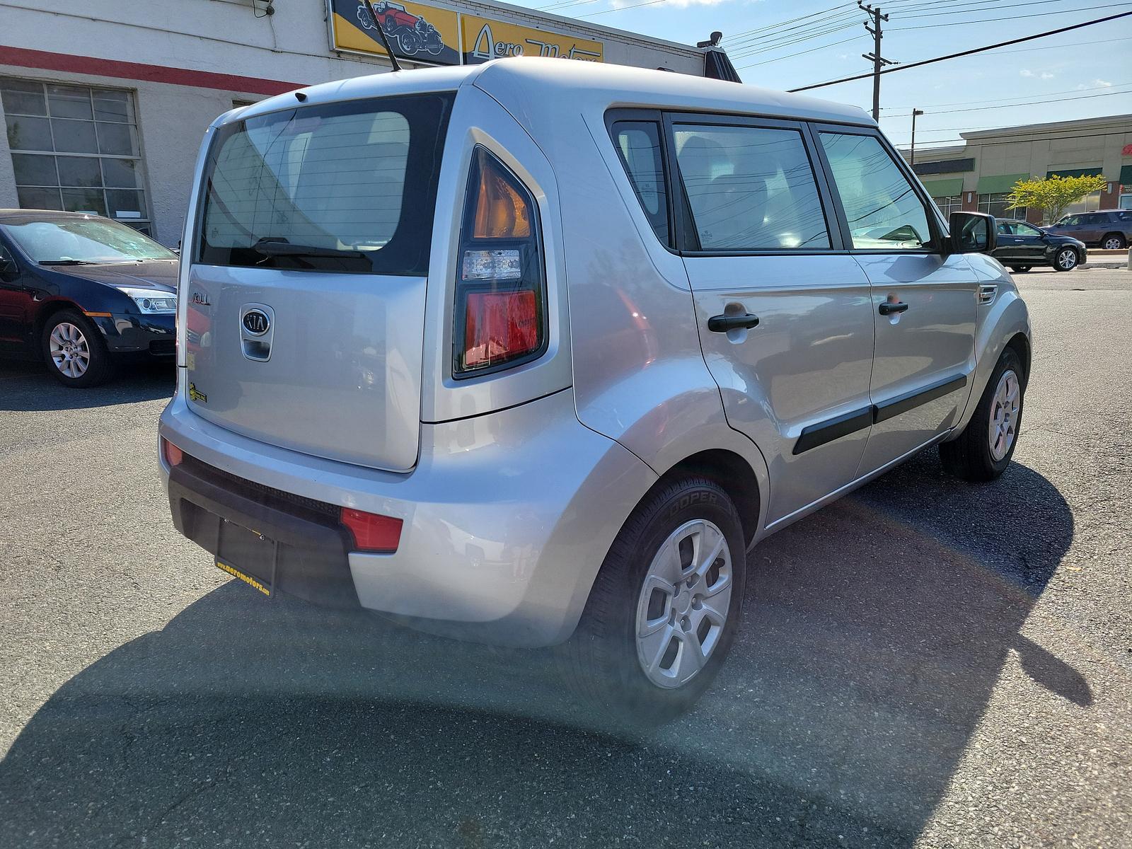 2011 Bright Silver - A3D /Black seat trim - WK Kia Soul (KNDJT2A15B7) with an 1.6L DOHC MPI CVVT I4 engine engine, located at 50 Eastern Blvd., Essex, MD, 21221, (410) 686-3444, 39.304367, -76.484947 - <p>This great-looking 2011 Kia Soul Hatchback offers a unique style in Bright Silver that you will love taking on the town. Powered by a 2.0 Liter 4 Cylinder generating 142hp connected to a 5 Speed Manual transmission. This Front Wheel Drive hatchback handles well, offering a smooth ride while secur - Photo #3