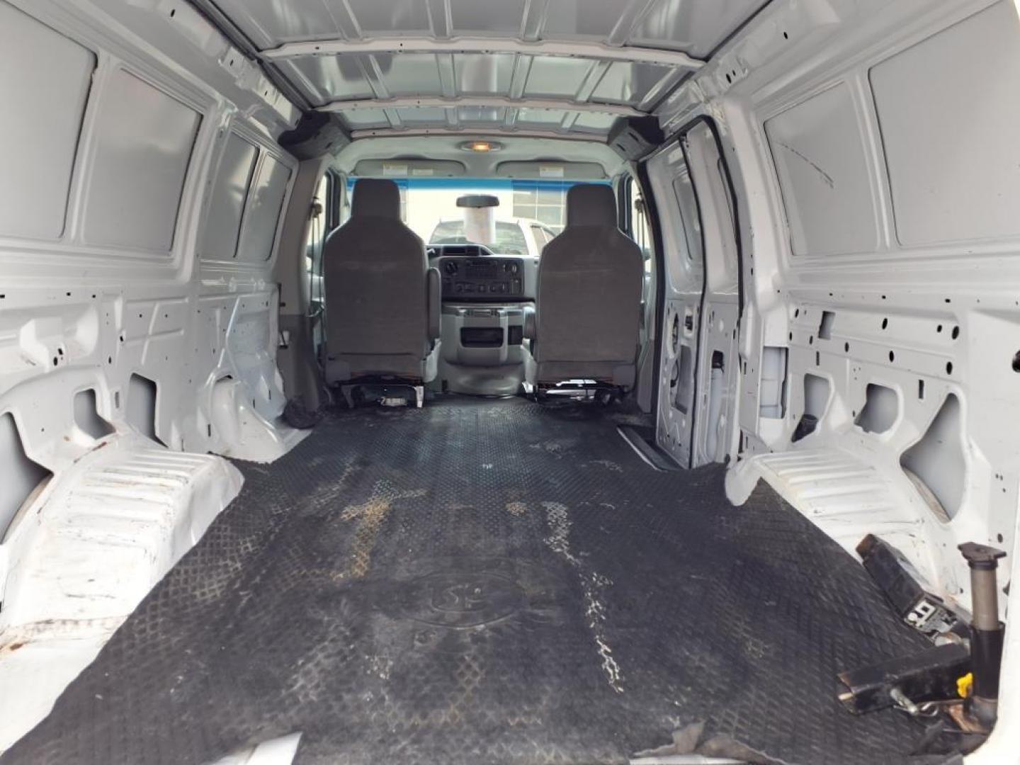 2014 White Ford E-Series E-250 (1FTNE2EW2ED) with an 4.6L 8 Cylinder Sequential-Port F.I. engine, Automatic transmission, located at 50 Eastern Blvd., Essex, MD, 21221, (410) 686-3444, 39.304367, -76.484947 - Photo#4