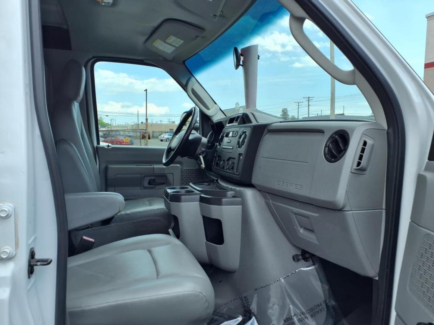 2014 White Ford E-Series E-250 (1FTNE2EW2ED) with an 4.6L 8 Cylinder Sequential-Port F.I. engine, Automatic transmission, located at 50 Eastern Blvd., Essex, MD, 21221, (410) 686-3444, 39.304367, -76.484947 - Photo#8