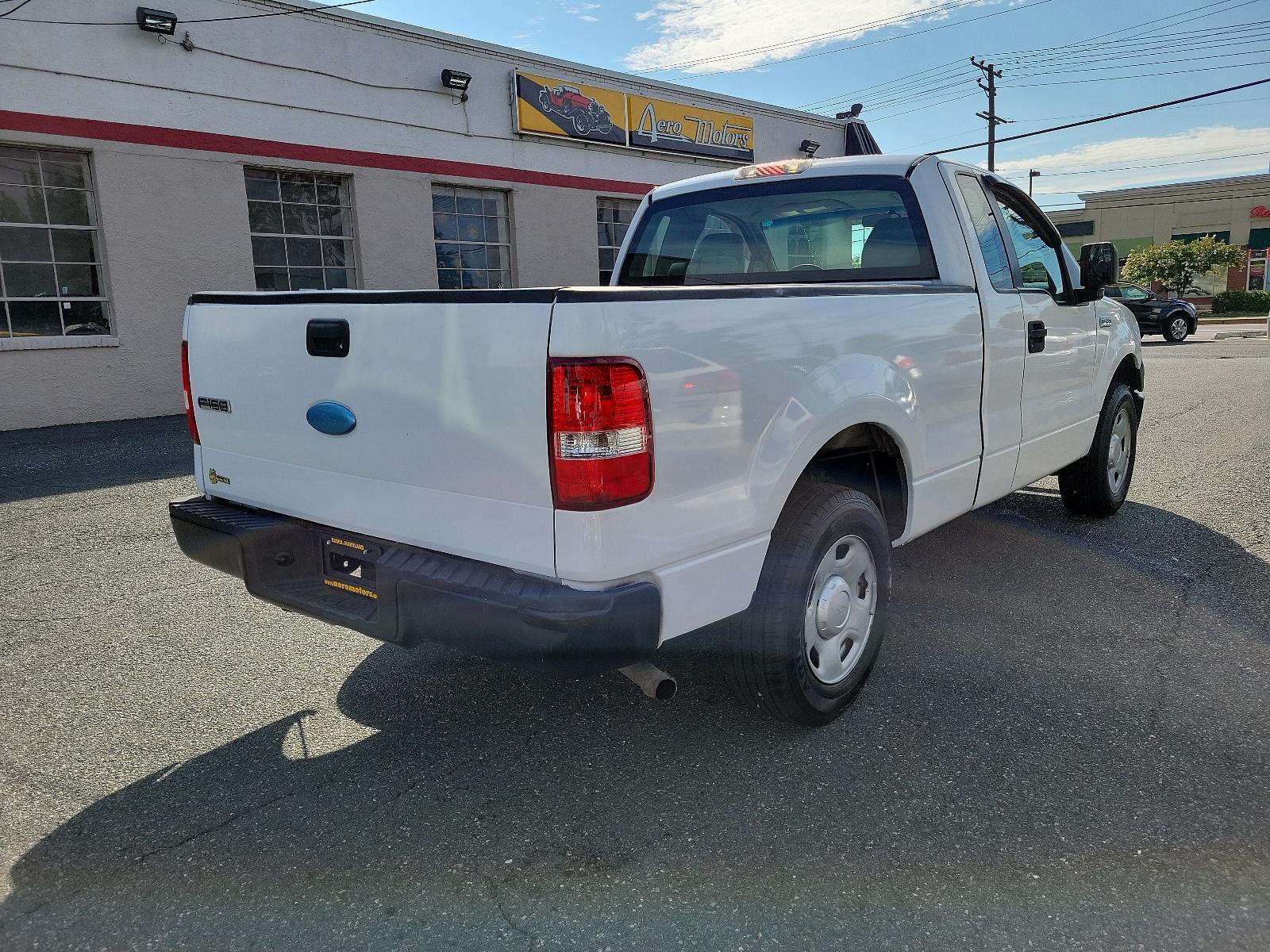 2007 Oxford White - YZ /Flint - E Ford F-150 XL (1FTRF12267K) with an 4.2L EFI V6 ENGINE engine, located at 50 Eastern Blvd., Essex, MD, 21221, (410) 686-3444, 39.304367, -76.484947 - <p>Our 2007 Ford F-150 XL Regular Cab 4X2 is a great truck for mixing work and play in Dark Blue Pearl. Powered by a 4.2 Liter V6 generating 202hp while connected to the 4 Speed Automatic transmission for optimal performance. Once you're behind the wheel of this Rear Wheel Drive F-150, enjoy earning - Photo #3