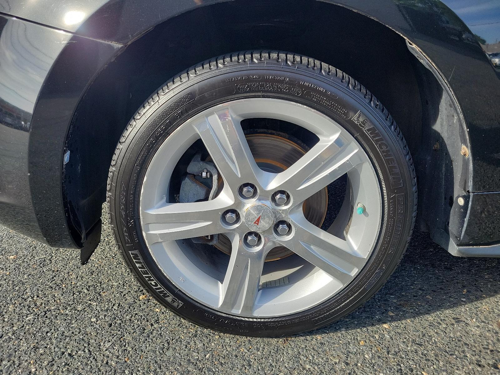 2009 Jet Black Metallic - 19U /Ebony - 14C Pontiac Vibe w/1SB (5Y2SP67059Z) with an ENGINE, 2.4L VARIABLE VALVE TIMING INTELLIGENCE 4-CYLINDER engine, located at 50 Eastern Blvd., Essex, MD, 21221, (410) 686-3444, 39.304367, -76.484947 - Rev up your daily commute with this stylish 2009 Pontiac Vibe w/1SB 4dr hb fwd w/1sb. Its radiant jet black metallic exterior and sophisticated ebony interior create a stunning visual contrast. Under the hood, the car is equipped with a 2.4L Variable Valve Timing Intelligence 4-Cylinder engine which - Photo #7