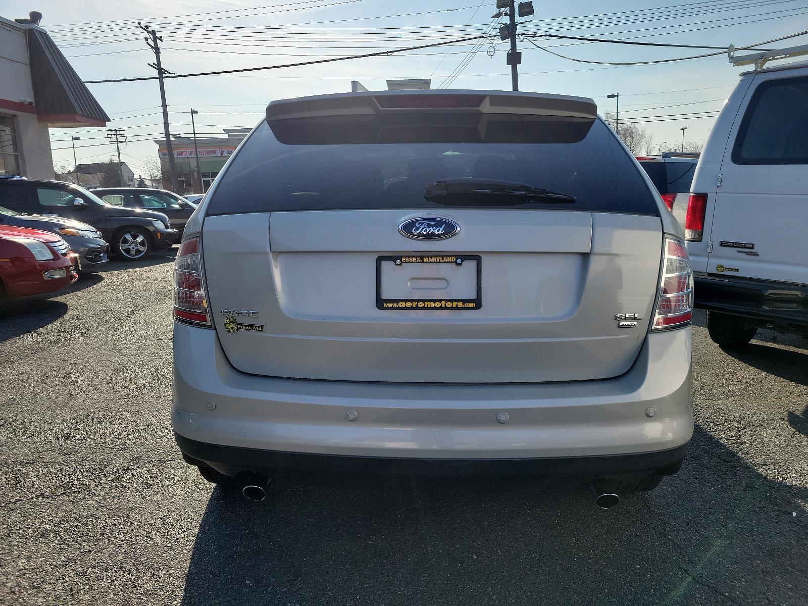 2007 Light Sage Metallic - NH /Charcoal - W Ford Edge SEL PLUS (2FMDK49C37B) with an 3.5L V6 DURATEC ENGINE engine, located at 50 Eastern Blvd., Essex, MD, 21221, (410) 686-3444, 39.304367, -76.484947 - Experience the perfect blend of convenience, style, and power with our 2007 Ford Edge SEL PLUS awd 4dr sel plus edition. Exuding a classic tan exterior, this midsize SUV is powered by a 3.5l v6 duratec engine which delivers an impressive performance with superb efficiency. Its all-wheel-drive capabi - Photo #4