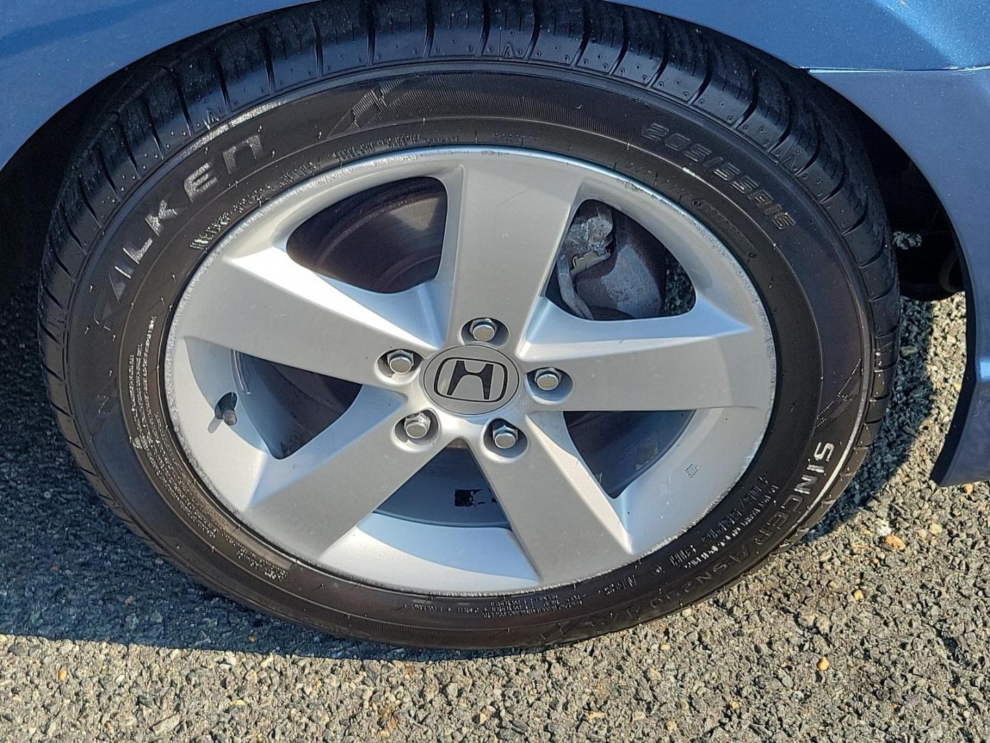 2006 Blue Honda Civic (1HGFA16856L) with an 1.8L 4 Cylinder Fuel Injected engine, Automatic transmission, located at 50 Eastern Blvd., Essex, MD, 21221, (410) 686-3444, 39.304367, -76.484947 - Photo#27