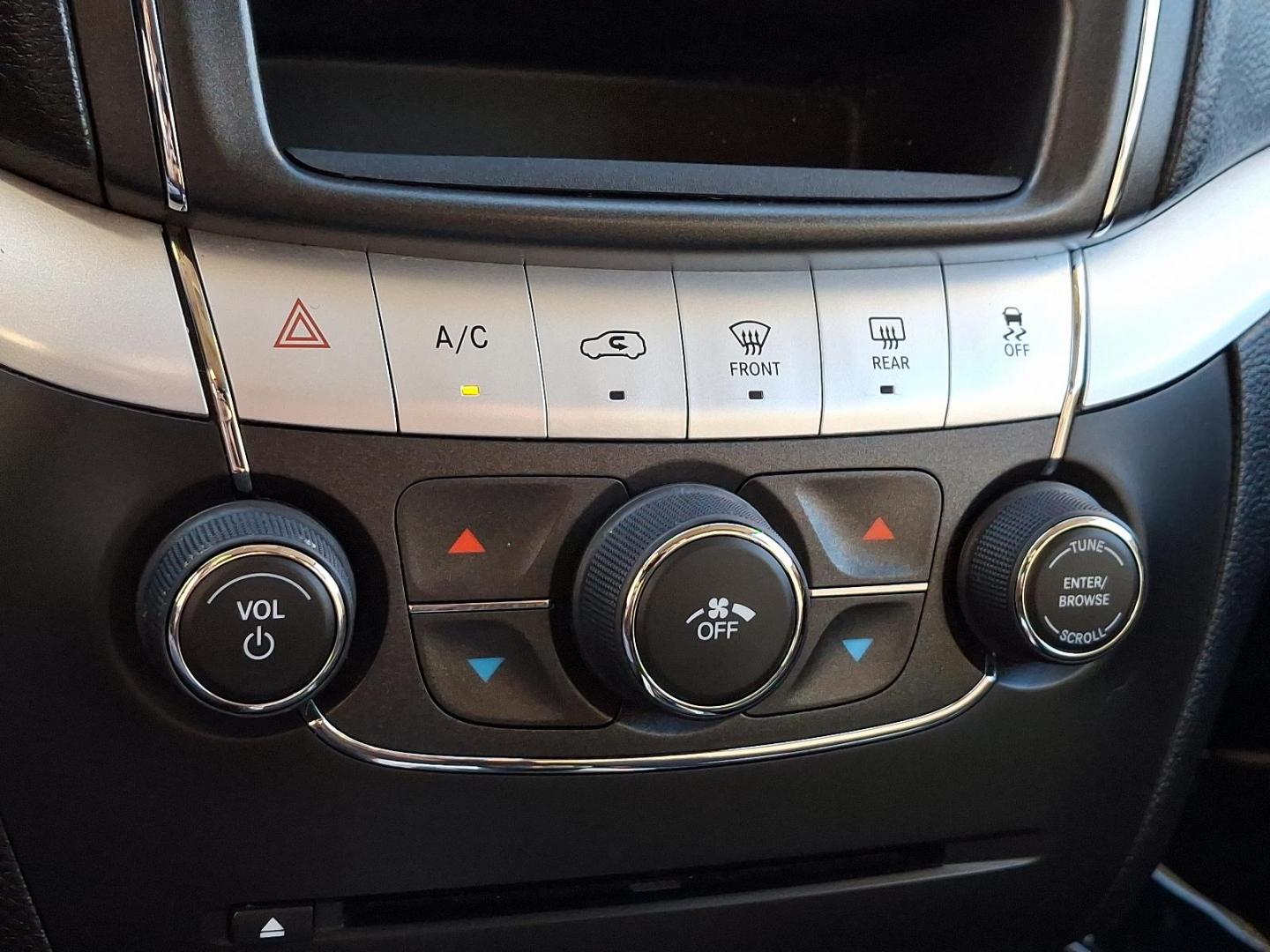 2018 White Dodge Journey SE (3C4PDCAB7JT) with an 2.4L 4 Cylinder Sequential-Port F.I. engine, Automatic transmission, located at 50 Eastern Blvd., Essex, MD, 21221, (410) 686-3444, 39.304367, -76.484947 - Photo#40