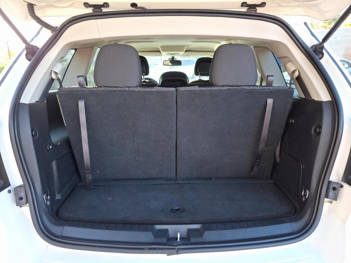2018 White Dodge Journey SE (3C4PDCAB7JT) with an 2.4L 4 Cylinder Sequential-Port F.I. engine, Automatic transmission, located at 50 Eastern Blvd., Essex, MD, 21221, (410) 686-3444, 39.304367, -76.484947 - Photo#53