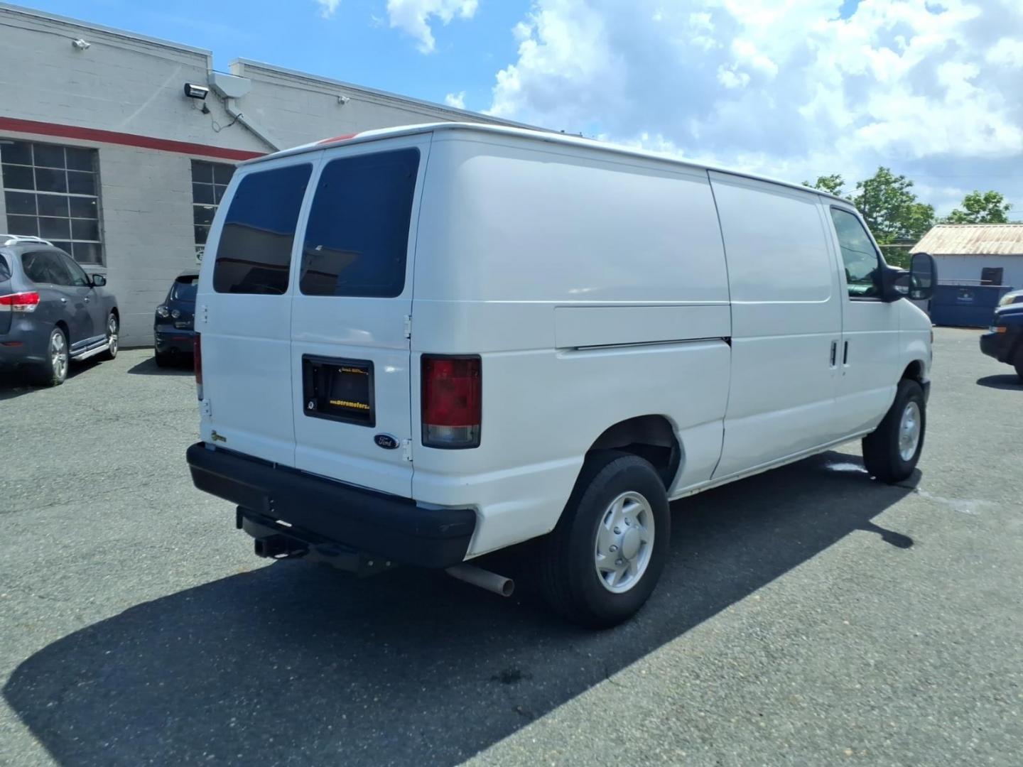 2008 Ford E-Series E-250 (1FTNE24W08D) with an 4.6L 8 Cylinder Sequential-Port F.I. engine, Not Specified transmission, located at 50 Eastern Blvd., Essex, MD, 21221, (410) 686-3444, 39.304367, -76.484947- Photo#4