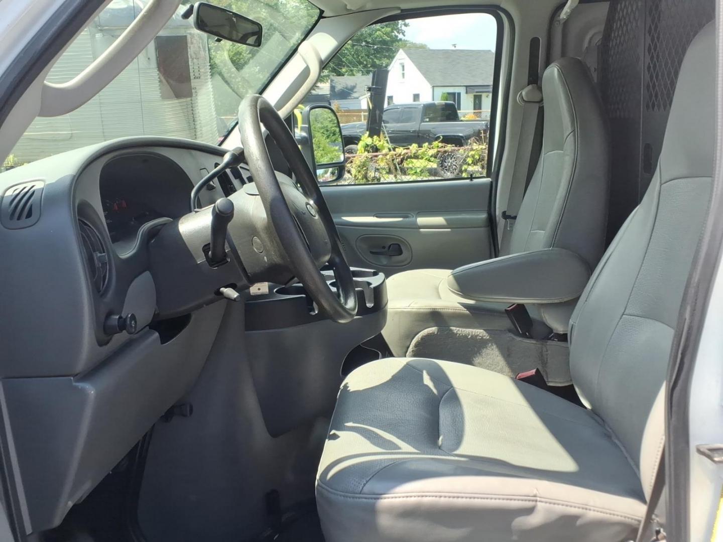 2008 Ford E-Series E-250 (1FTNE24W08D) with an 4.6L 8 Cylinder Sequential-Port F.I. engine, Not Specified transmission, located at 50 Eastern Blvd., Essex, MD, 21221, (410) 686-3444, 39.304367, -76.484947- Photo#7