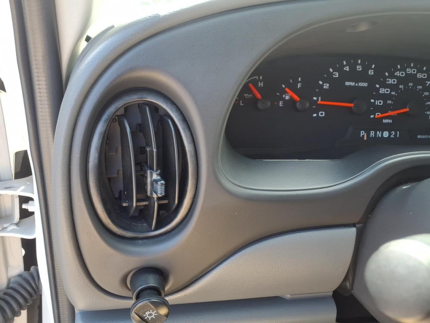 2008 Ford E-Series E-250 (1FTNE24W08D) with an 4.6L 8 Cylinder Sequential-Port F.I. engine, Not Specified transmission, located at 50 Eastern Blvd., Essex, MD, 21221, (410) 686-3444, 39.304367, -76.484947- Photo#12