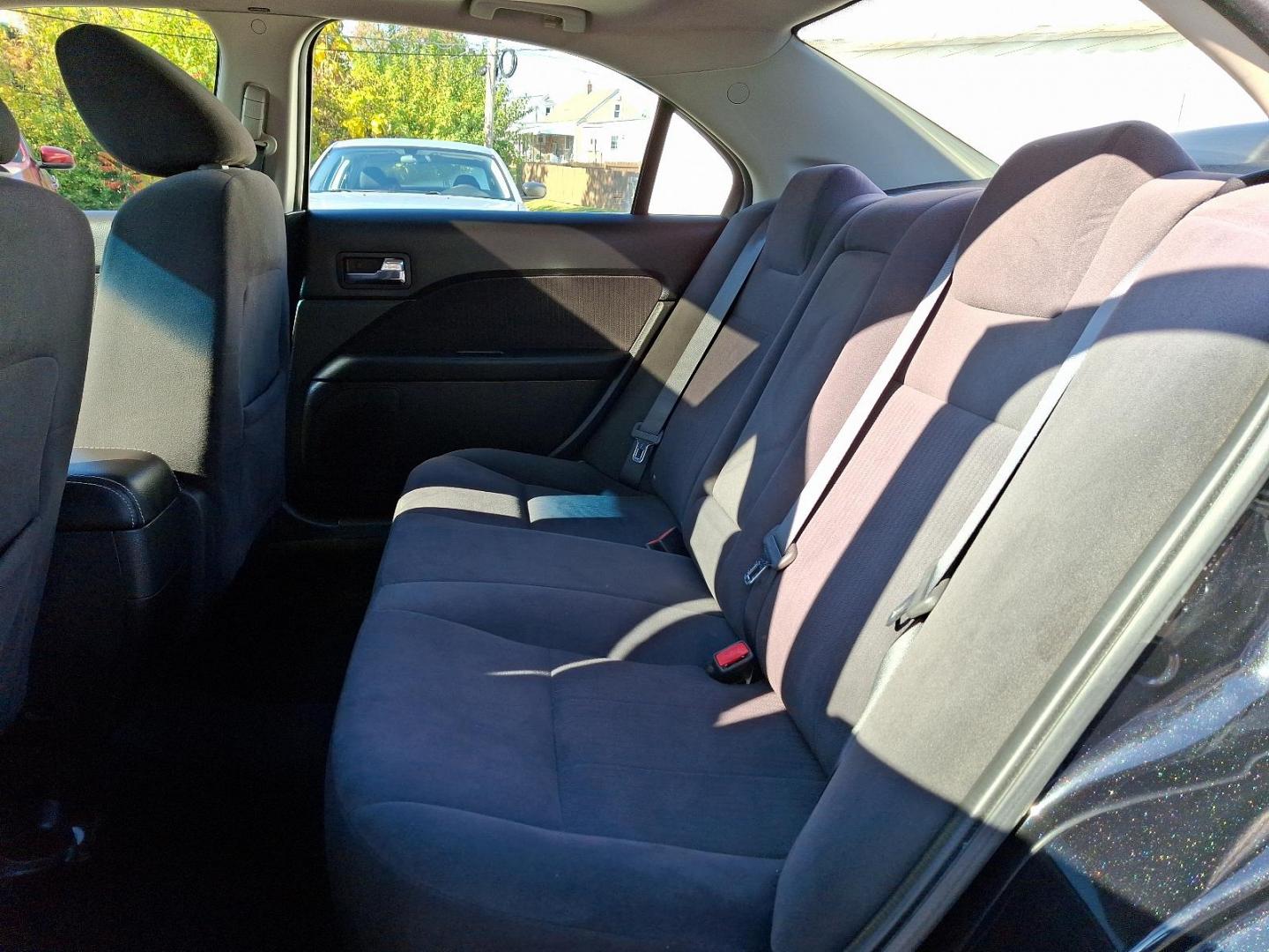 2009 Black Mercury Milan I-4 (3MEHM07Z39R) with an 2.3L 4 Cylinder Sequential-Port F.I. engine, Automatic transmission, located at 50 Eastern Blvd., Essex, MD, 21221, (410) 686-3444, 39.304367, -76.484947 - Photo#29