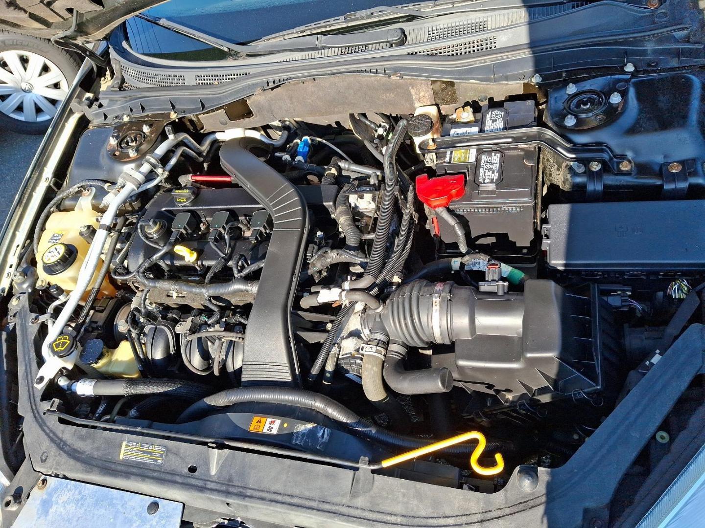 2009 Black Mercury Milan I-4 (3MEHM07Z39R) with an 2.3L 4 Cylinder Sequential-Port F.I. engine, Automatic transmission, located at 50 Eastern Blvd., Essex, MD, 21221, (410) 686-3444, 39.304367, -76.484947 - Photo#48