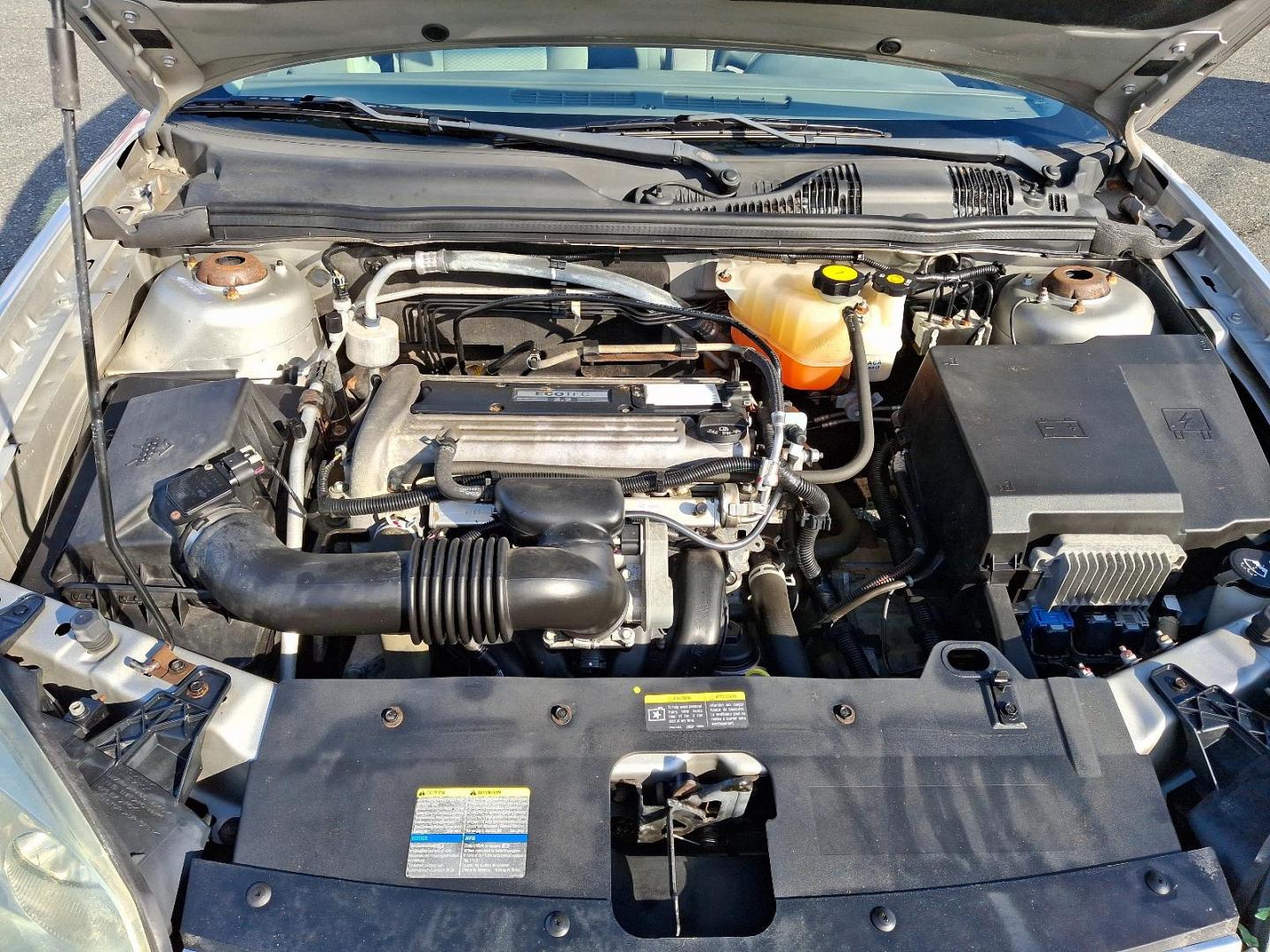 2006 Silver Chevrolet Malibu LS (1G1ZS51F36F) with an 2.2L 4 Cylinder Fuel Injected engine, Automatic transmission, located at 50 Eastern Blvd., Essex, MD, 21221, (410) 686-3444, 39.304367, -76.484947 - Photo#43