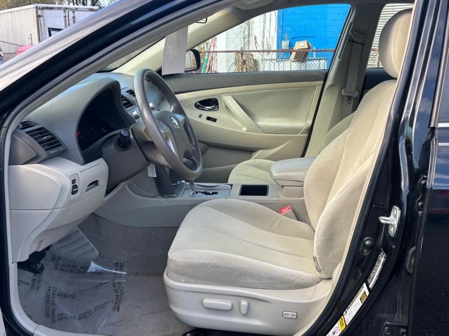 2008 Black Toyota Camry LE (4T1BE46K18U) with an 2.4L 2.4L I4 158hp 161ft. lbs. Fuel Injected engine, 5-Speed Automatic Overdrive w/ECT-i transmission, located at 50 Eastern Blvd., Essex, MD, 21221, (410) 686-3444, 39.304367, -76.484947 - Photo#12