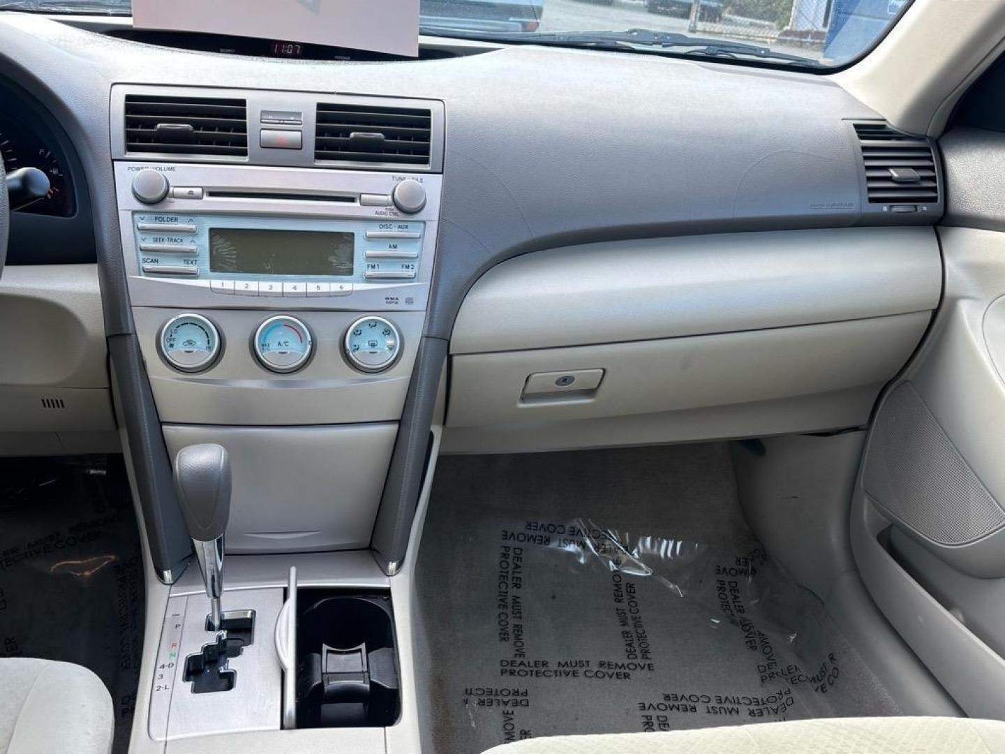 2008 Black Toyota Camry LE (4T1BE46K18U) with an 2.4L 2.4L I4 158hp 161ft. lbs. Fuel Injected engine, 5-Speed Automatic Overdrive w/ECT-i transmission, located at 50 Eastern Blvd., Essex, MD, 21221, (410) 686-3444, 39.304367, -76.484947 - Photo#37