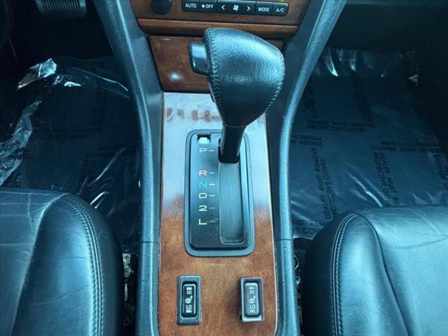 2001 Silver Lexus ES 300 Base (JT8BF28G410) with an 3.0L 6 Cylinder Fuel Injected engine, Automatic transmission, located at 50 Eastern Blvd., Essex, MD, 21221, (410) 686-3444, 39.304367, -76.484947 - Photo#19