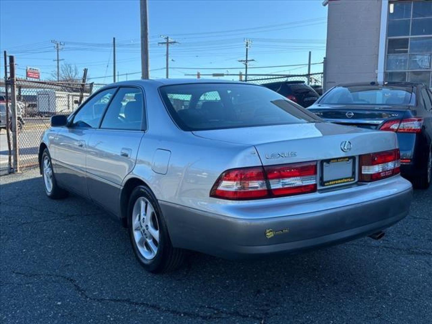 2001 Silver Lexus ES 300 Base (JT8BF28G410) with an 3.0L 6 Cylinder Fuel Injected engine, Automatic transmission, located at 50 Eastern Blvd., Essex, MD, 21221, (410) 686-3444, 39.304367, -76.484947 - Photo#2