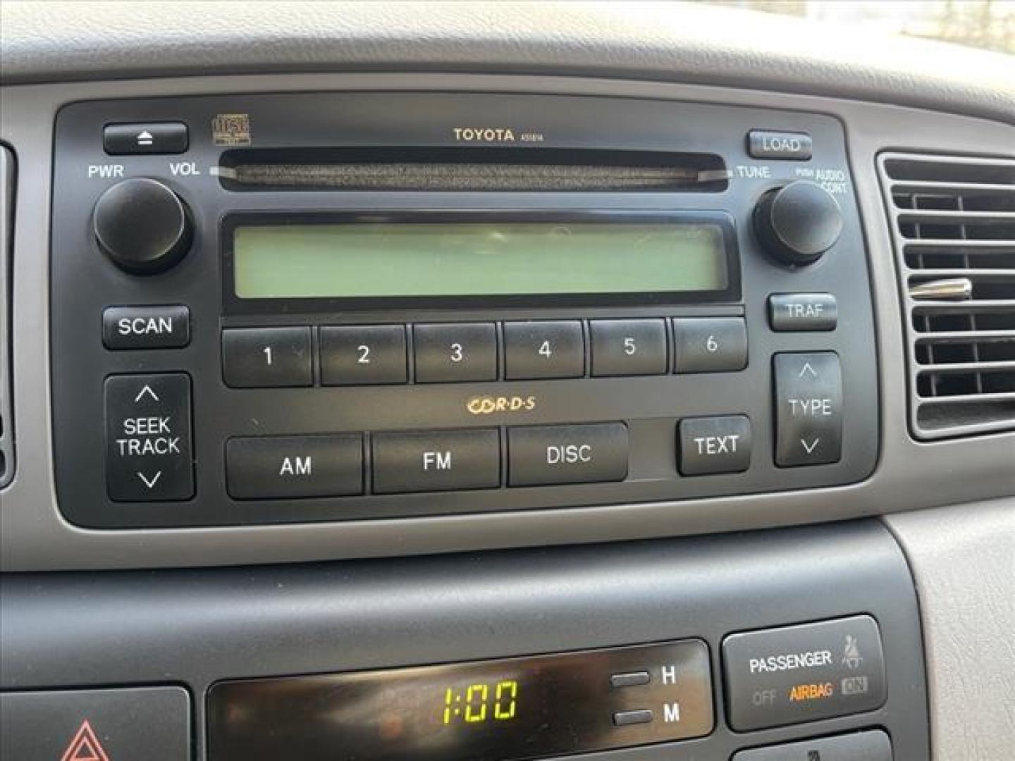 2007 Phantom Gray Pearl Toyota Corolla LE (1NXBR30E67Z) with an 1.8L 1.8L I4 126hp 122ft. lbs. Fuel Injected engine, 4-Speed Automatic transmission, located at 50 Eastern Blvd., Essex, MD, 21221, (410) 686-3444, 39.304367, -76.484947 - Photo#17