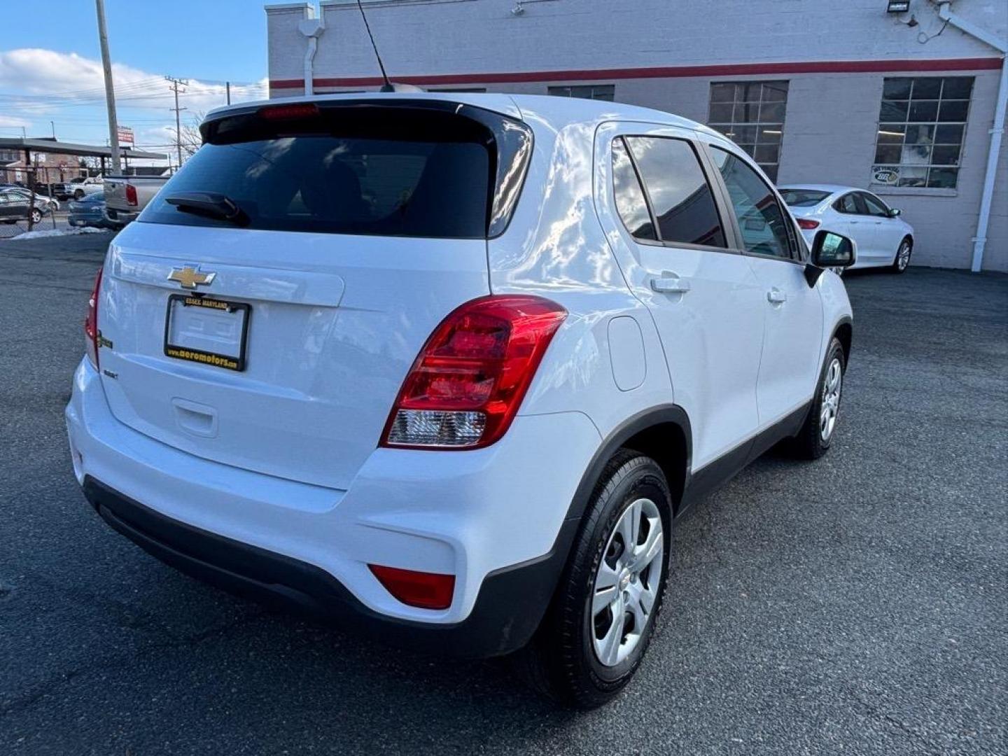 2017 Summit White Chevrolet Trax LS (3GNCJKSB1HL) with an 1.4L 4 Cylinder Sequential-Port F.I. engine, Automatic transmission, located at 50 Eastern Blvd., Essex, MD, 21221, (410) 686-3444, 39.304367, -76.484947 - Photo#5