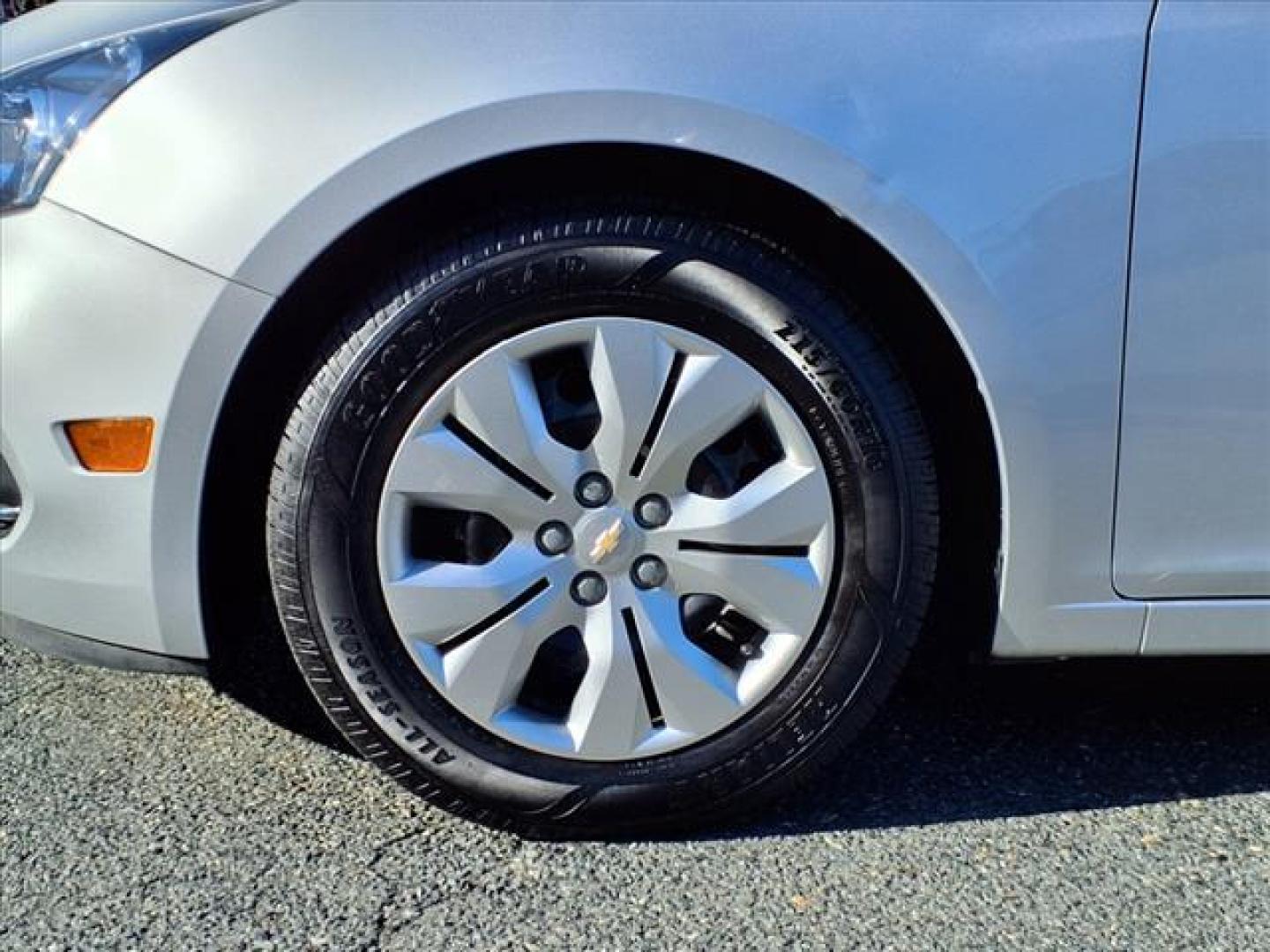 2015 Silver Ice Metallic Chevrolet Cruze LS Auto (1G1PA5SH2F7) with an 1.8L 4 Cylinder Sequential-Port F.I. engine, Automatic transmission, located at 50 Eastern Blvd., Essex, MD, 21221, (410) 686-3444, 39.304367, -76.484947 - Photo#8