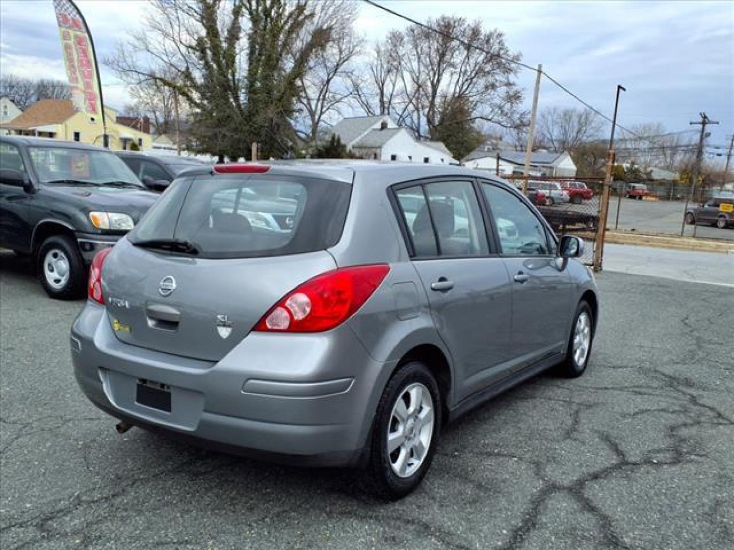 2007 Silver Nissan Versa 1.8 SL (3N1BC13E27L) with an 1.8L 1.8L I4 122hp 127ft. lbs. Sequential-Port F.I. engine, CVT transmission, located at 50 Eastern Blvd., Essex, MD, 21221, (410) 686-3444, 39.304367, -76.484947 - Photo#5