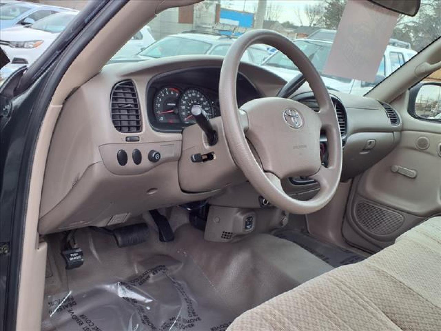 2005 Timberland Mica Toyota Tundra Base (5TBKT42115S) with an 4.7L 8 Cylinder Fuel Injected engine, AT4X4 transmission, located at 50 Eastern Blvd., Essex, MD, 21221, (410) 686-3444, 39.304367, -76.484947 - Photo#10