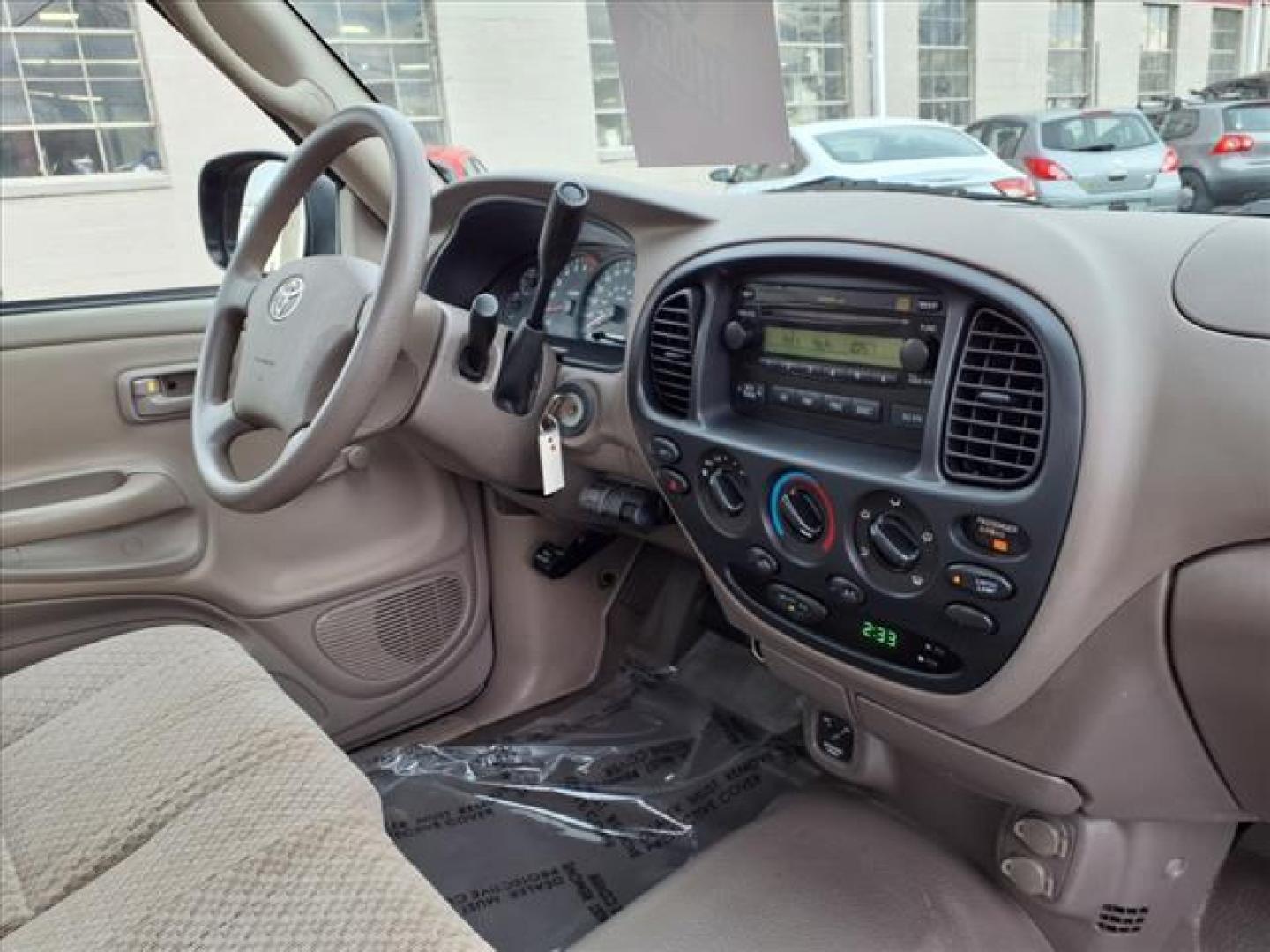 2005 Timberland Mica Toyota Tundra Base (5TBKT42115S) with an 4.7L 8 Cylinder Fuel Injected engine, AT4X4 transmission, located at 50 Eastern Blvd., Essex, MD, 21221, (410) 686-3444, 39.304367, -76.484947 - Photo#13