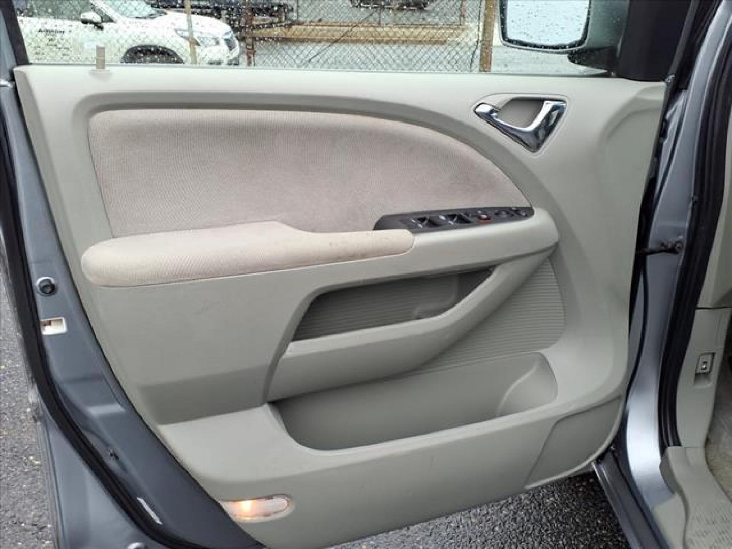 2007 Ocean Mist Metallic Honda Odyssey EX (5FNRL38477B) with an 3.5L 6 Cylinder Sequential-Port F.I. engine, Automatic transmission, located at 50 Eastern Blvd., Essex, MD, 21221, (410) 686-3444, 39.304367, -76.484947 - Photo#10