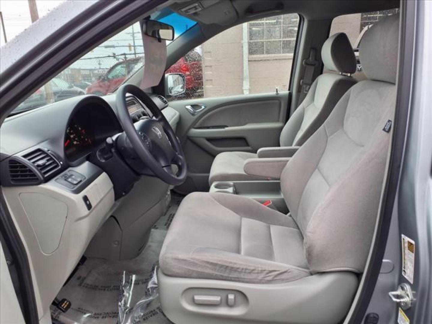 2007 Ocean Mist Metallic Honda Odyssey EX (5FNRL38477B) with an 3.5L 6 Cylinder Sequential-Port F.I. engine, Automatic transmission, located at 50 Eastern Blvd., Essex, MD, 21221, (410) 686-3444, 39.304367, -76.484947 - Photo#12