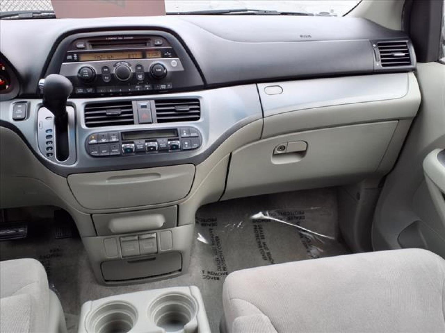 2007 Ocean Mist Metallic Honda Odyssey EX (5FNRL38477B) with an 3.5L 6 Cylinder Sequential-Port F.I. engine, Automatic transmission, located at 50 Eastern Blvd., Essex, MD, 21221, (410) 686-3444, 39.304367, -76.484947 - Photo#16