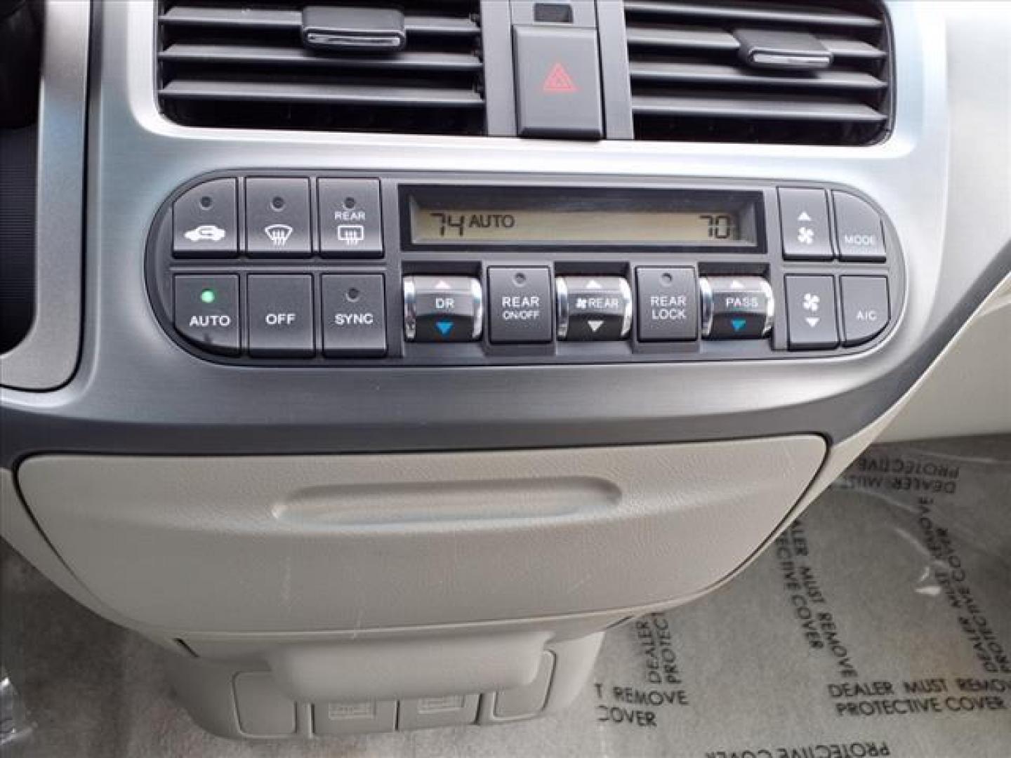 2007 Ocean Mist Metallic Honda Odyssey EX (5FNRL38477B) with an 3.5L 6 Cylinder Sequential-Port F.I. engine, Automatic transmission, located at 50 Eastern Blvd., Essex, MD, 21221, (410) 686-3444, 39.304367, -76.484947 - Photo#18