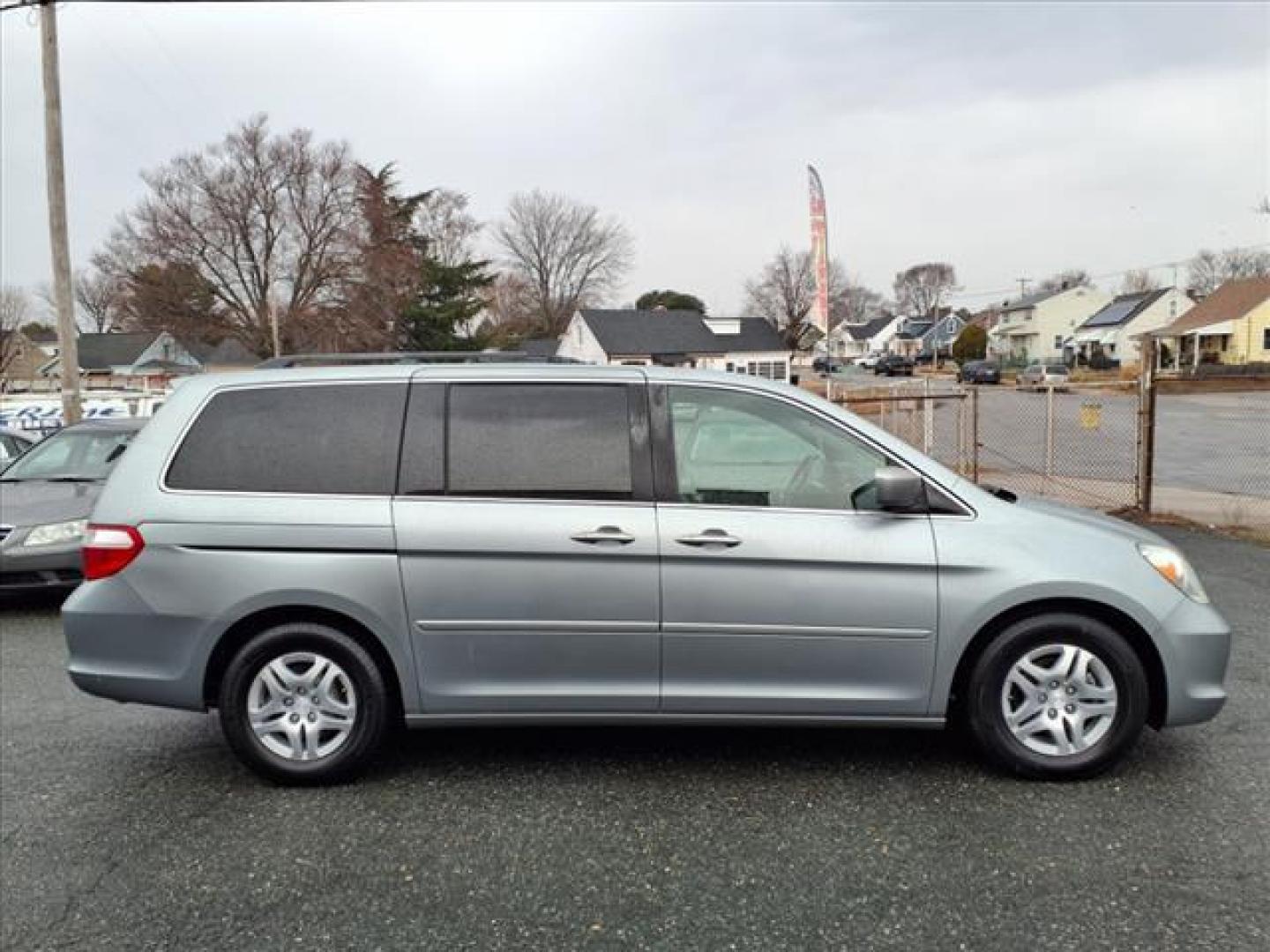 2007 Ocean Mist Metallic Honda Odyssey EX (5FNRL38477B) with an 3.5L 6 Cylinder Sequential-Port F.I. engine, Automatic transmission, located at 50 Eastern Blvd., Essex, MD, 21221, (410) 686-3444, 39.304367, -76.484947 - Photo#6