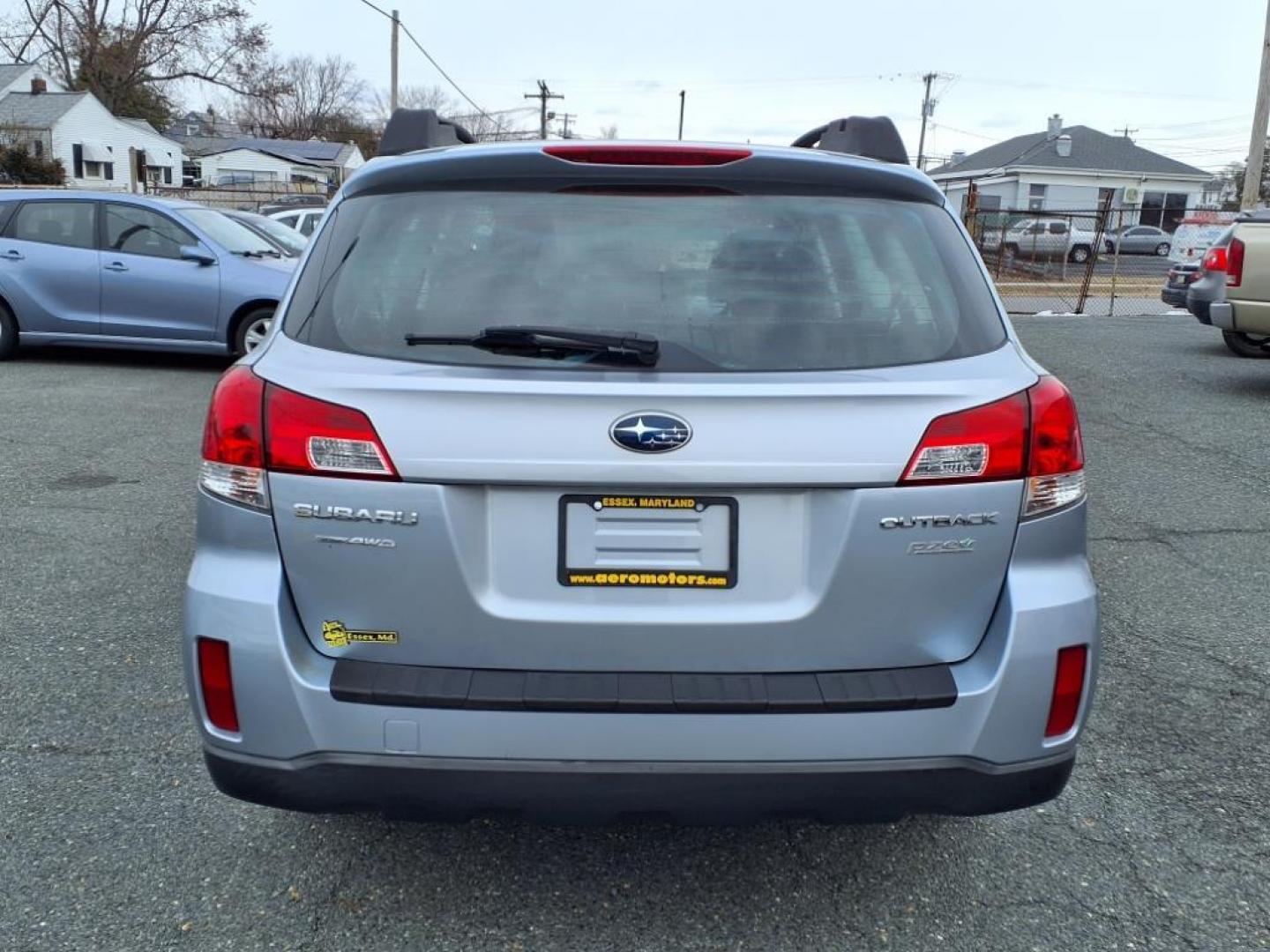 2014 Ice Silver Metallic Subaru Outback 2.5i (4S4BRBAC0E3) with an 2.5L 4 Cylinder Sequential-Port F.I. engine, AT4X4 transmission, located at 50 Eastern Blvd., Essex, MD, 21221, (410) 686-3444, 39.304367, -76.484947 - Photo#3