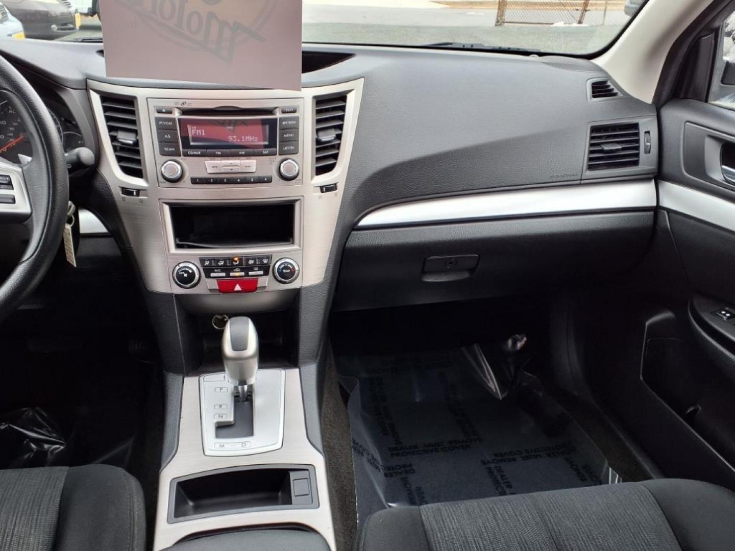 2014 Ice Silver Metallic Subaru Outback 2.5i (4S4BRBAC0E3) with an 2.5L 4 Cylinder Sequential-Port F.I. engine, AT4X4 transmission, located at 50 Eastern Blvd., Essex, MD, 21221, (410) 686-3444, 39.304367, -76.484947 - Photo#16