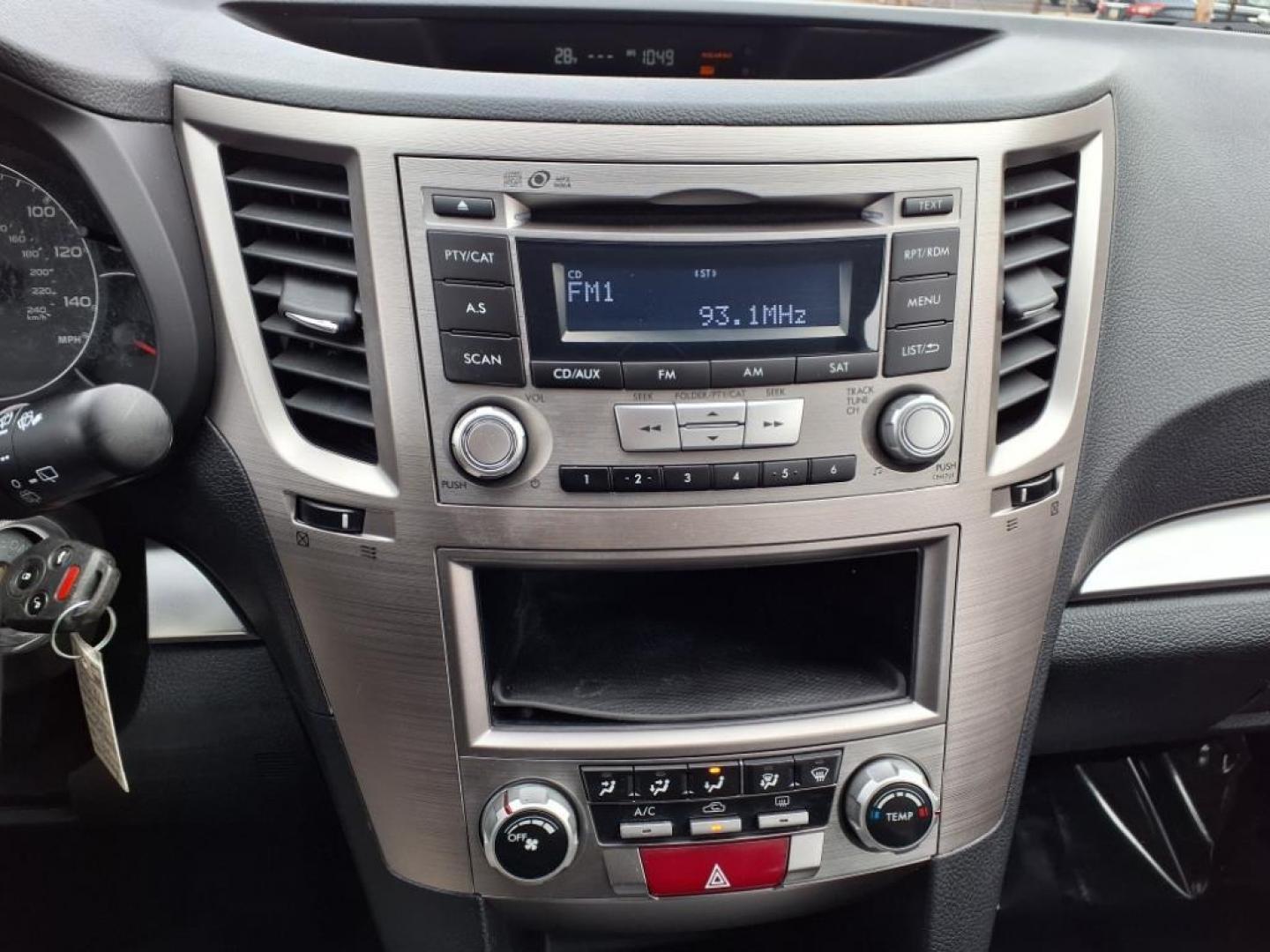 2014 Ice Silver Metallic Subaru Outback 2.5i (4S4BRBAC0E3) with an 2.5L 4 Cylinder Sequential-Port F.I. engine, AT4X4 transmission, located at 50 Eastern Blvd., Essex, MD, 21221, (410) 686-3444, 39.304367, -76.484947 - Photo#18