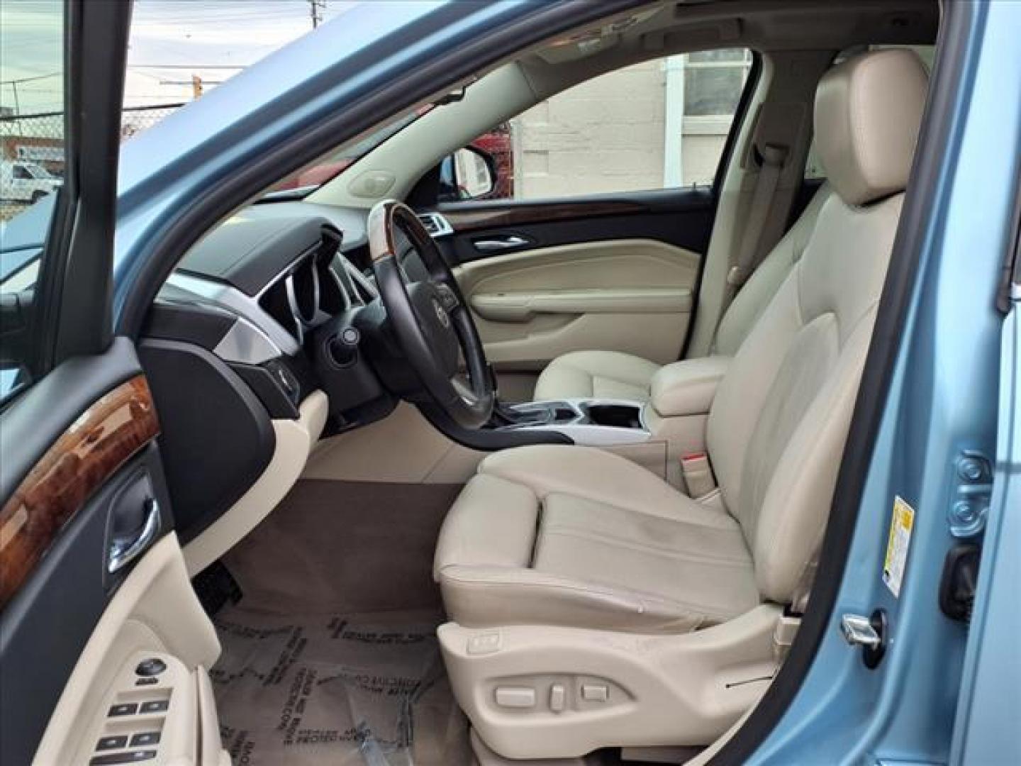 2011 Blue Frost Metallic Cadillac SRX Luxury Collection (3GYFNAEYXBS) with an 3.0L 6 Cylinder Fuel Injected engine, Automatic transmission, located at 50 Eastern Blvd., Essex, MD, 21221, (410) 686-3444, 39.304367, -76.484947 - Photo#11