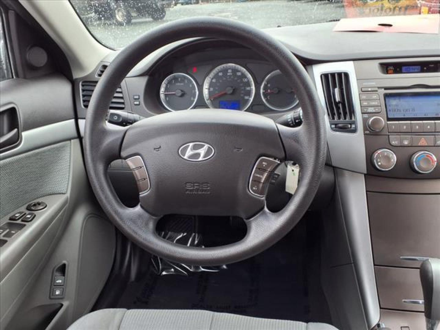 2009 Slate Blue Hyundai SONATA GLS (5NPET46C09H) with an 2.4L 2.4L I4 175hp 168ft. lbs. Fuel Injected engine, 5-Speed Shiftable Automatic transmission, located at 50 Eastern Blvd., Essex, MD, 21221, (410) 686-3444, 39.304367, -76.484947 - Photo#13