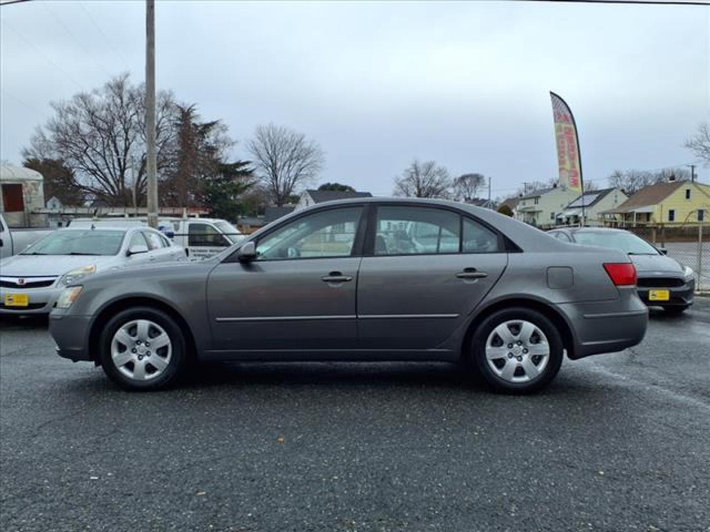 2009 Slate Blue Hyundai SONATA GLS (5NPET46C09H) with an 2.4L 2.4L I4 175hp 168ft. lbs. Fuel Injected engine, 5-Speed Shiftable Automatic transmission, located at 50 Eastern Blvd., Essex, MD, 21221, (410) 686-3444, 39.304367, -76.484947 - Photo#1