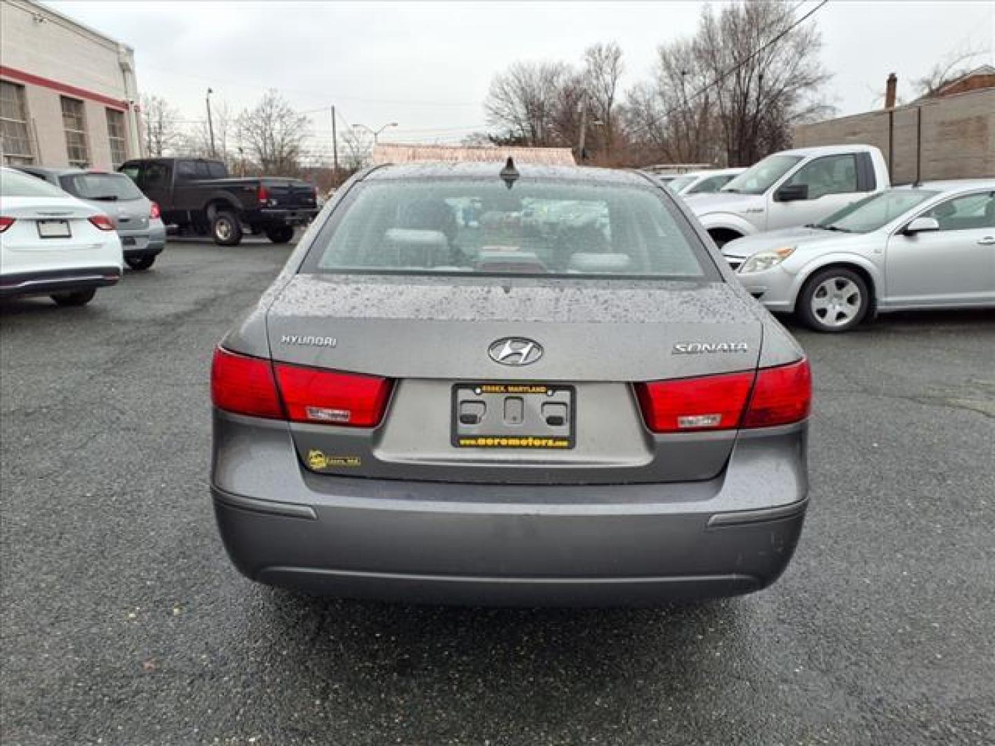 2009 Slate Blue Hyundai SONATA GLS (5NPET46C09H) with an 2.4L 2.4L I4 175hp 168ft. lbs. Fuel Injected engine, 5-Speed Shiftable Automatic transmission, located at 50 Eastern Blvd., Essex, MD, 21221, (410) 686-3444, 39.304367, -76.484947 - Photo#3