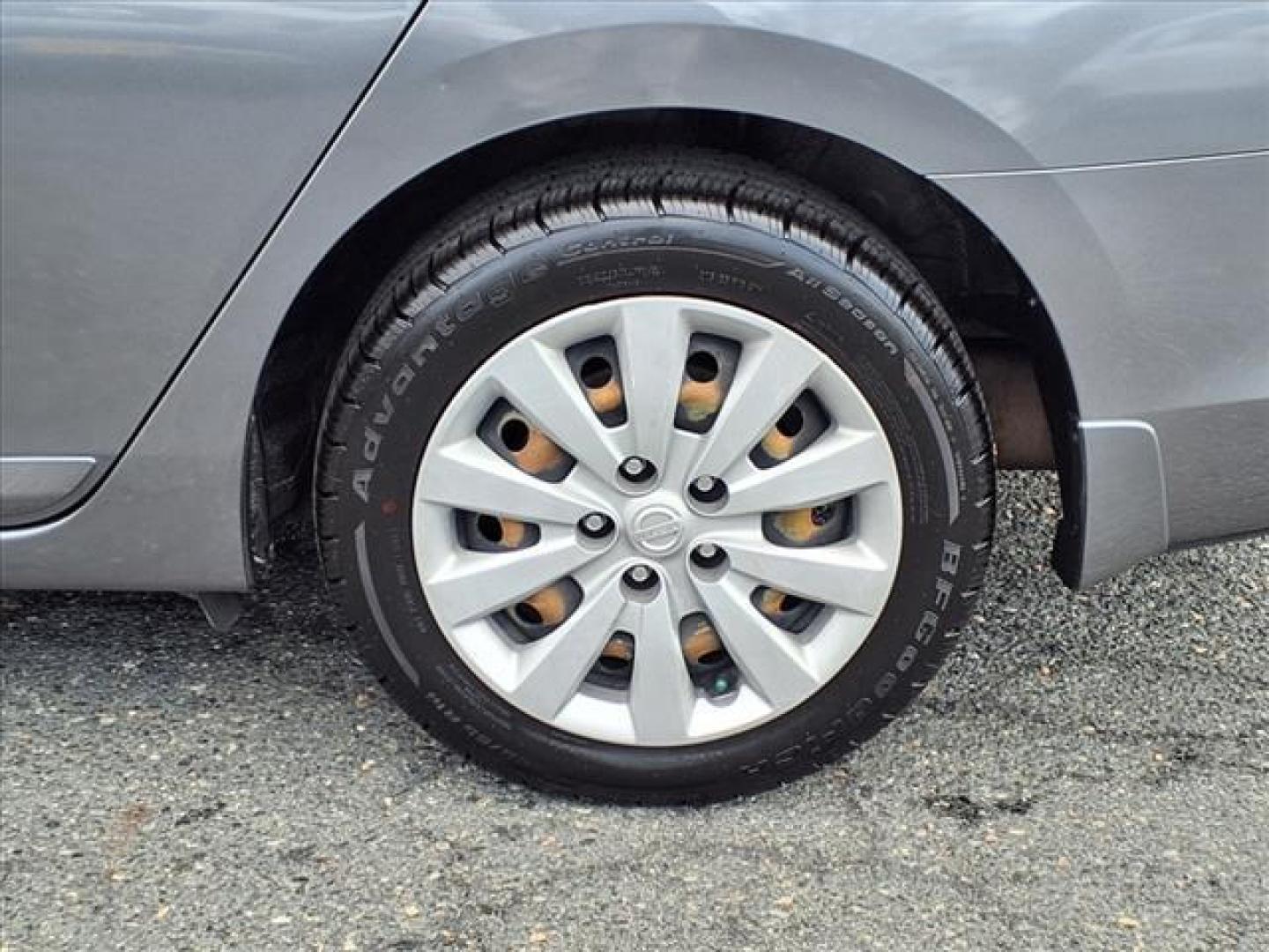 2016 Gun Metallic Nissan Sentra S (3N1AB7AP1GL) with an 1.8L 4 Cylinder Sequential-Port F.I. engine, Automatic transmission, located at 50 Eastern Blvd., Essex, MD, 21221, (410) 686-3444, 39.304367, -76.484947 - Photo#8